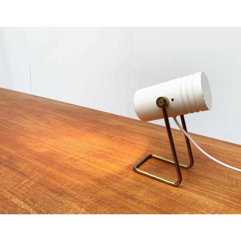 Mid-Century Modern Lampe à poser en métal du milieu du siècle en vente