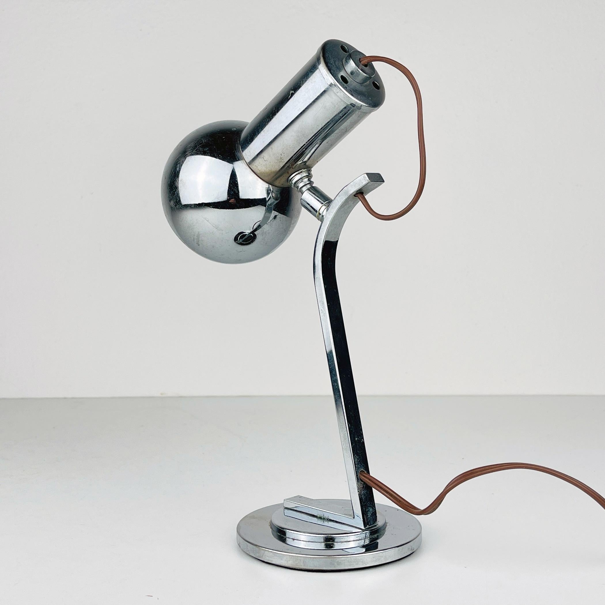 Metal Mid-century metal table lamp Italy 1970s  For Sale