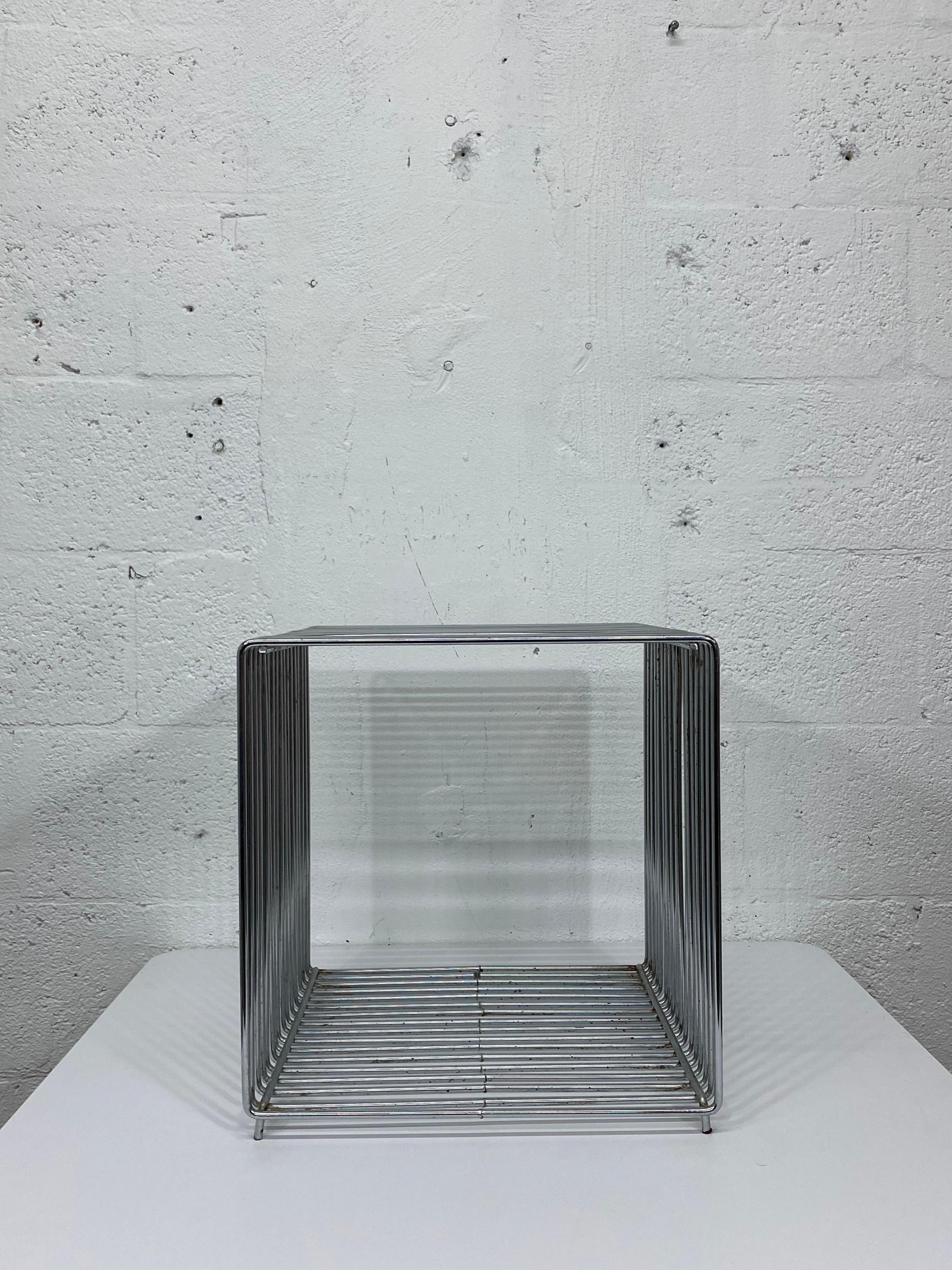 metal wire table