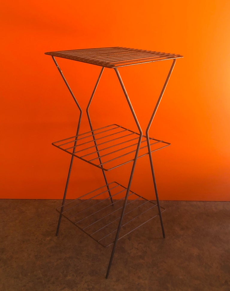 Midcentury Metal Wire Side Table / Stand at 1stDibs