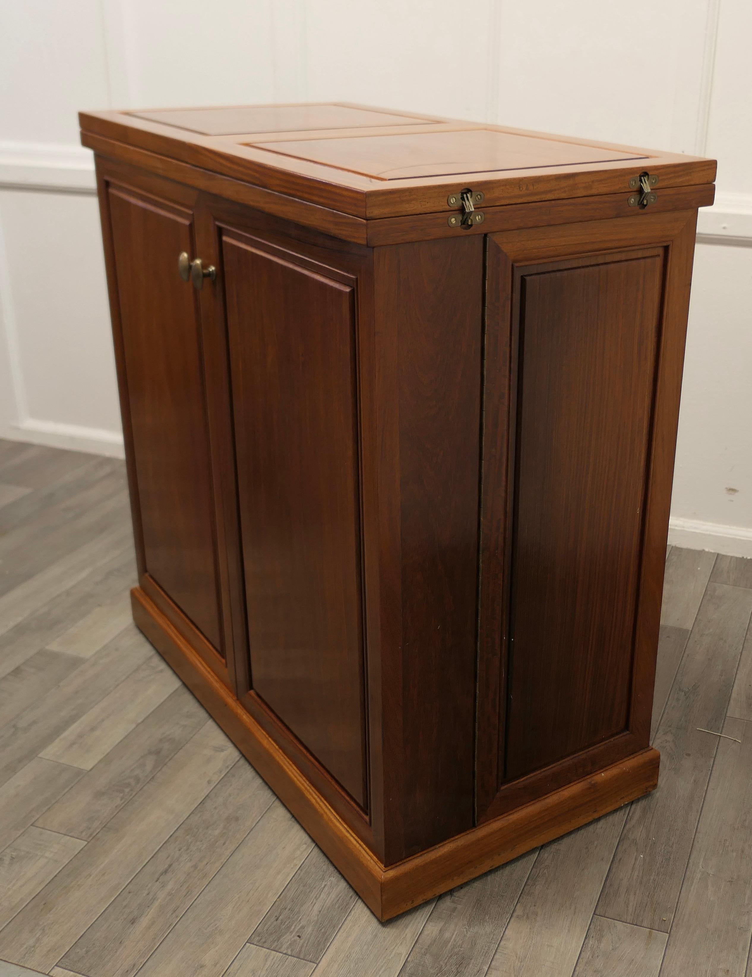 Midcentury Metamorphic Rolling Bar Cabinet, Cocktail Bar 4