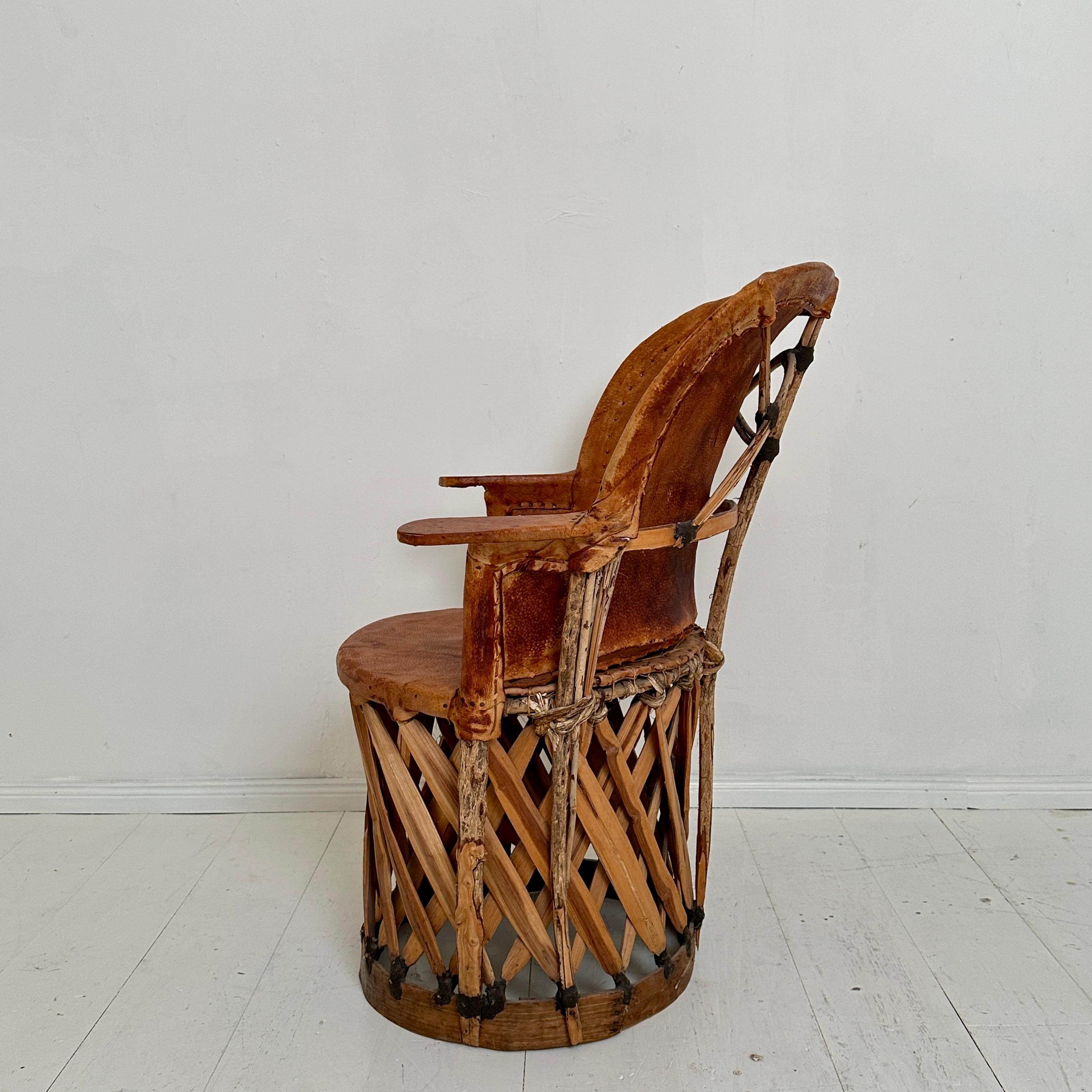Mid Century Mexican Equipales Armchair in Leather and Wood, around 1970 For Sale 5