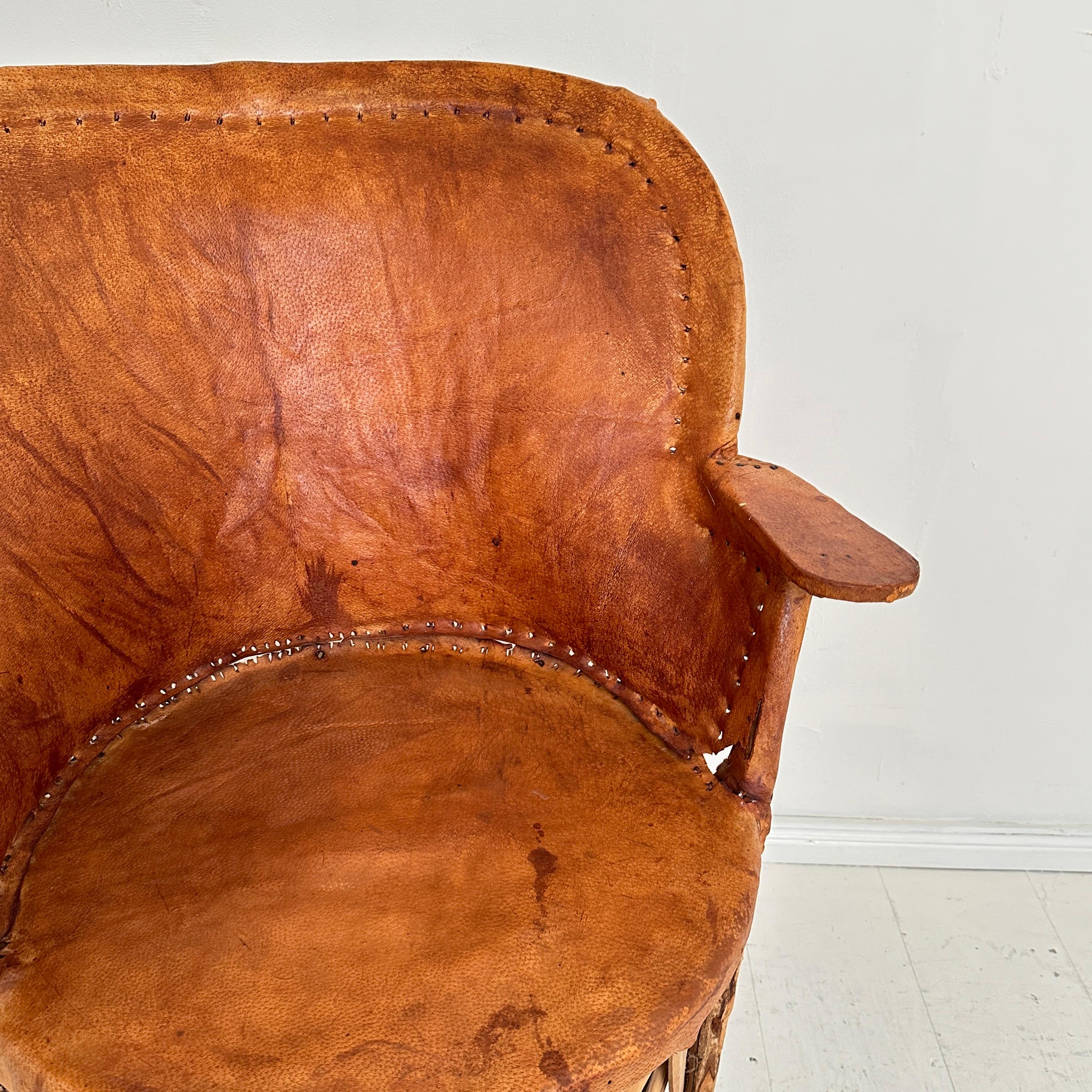 Mid Century Mexican Equipales Armchair in Leather and Wood, around 1970 For Sale 7