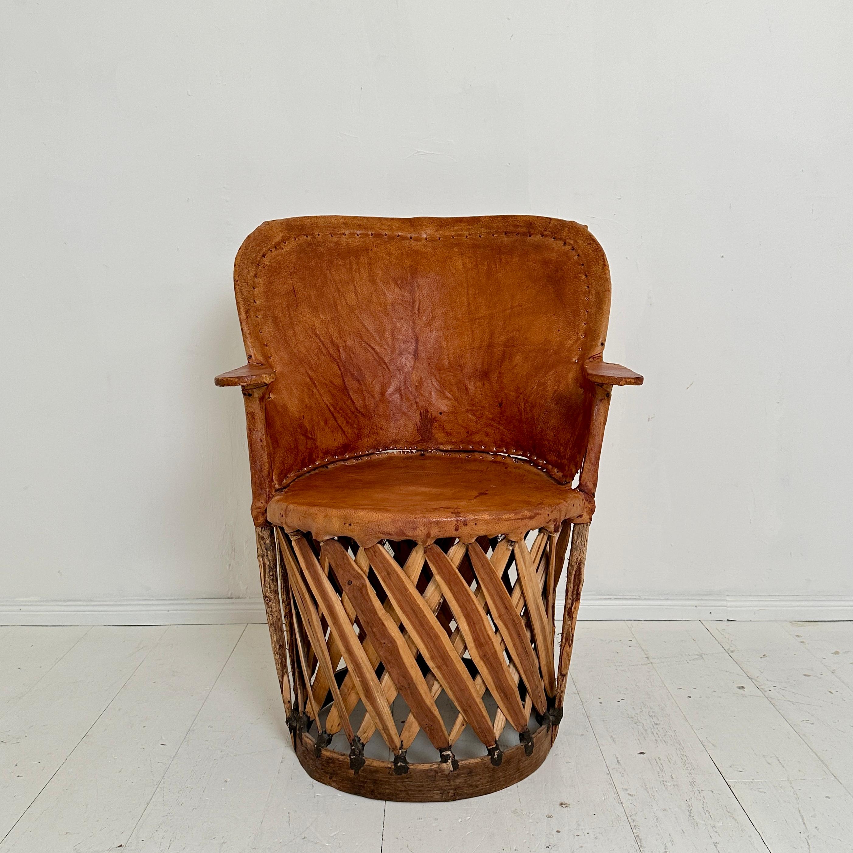 Late 20th Century Mid Century Mexican Equipales Armchair in Leather and Wood, around 1970 For Sale