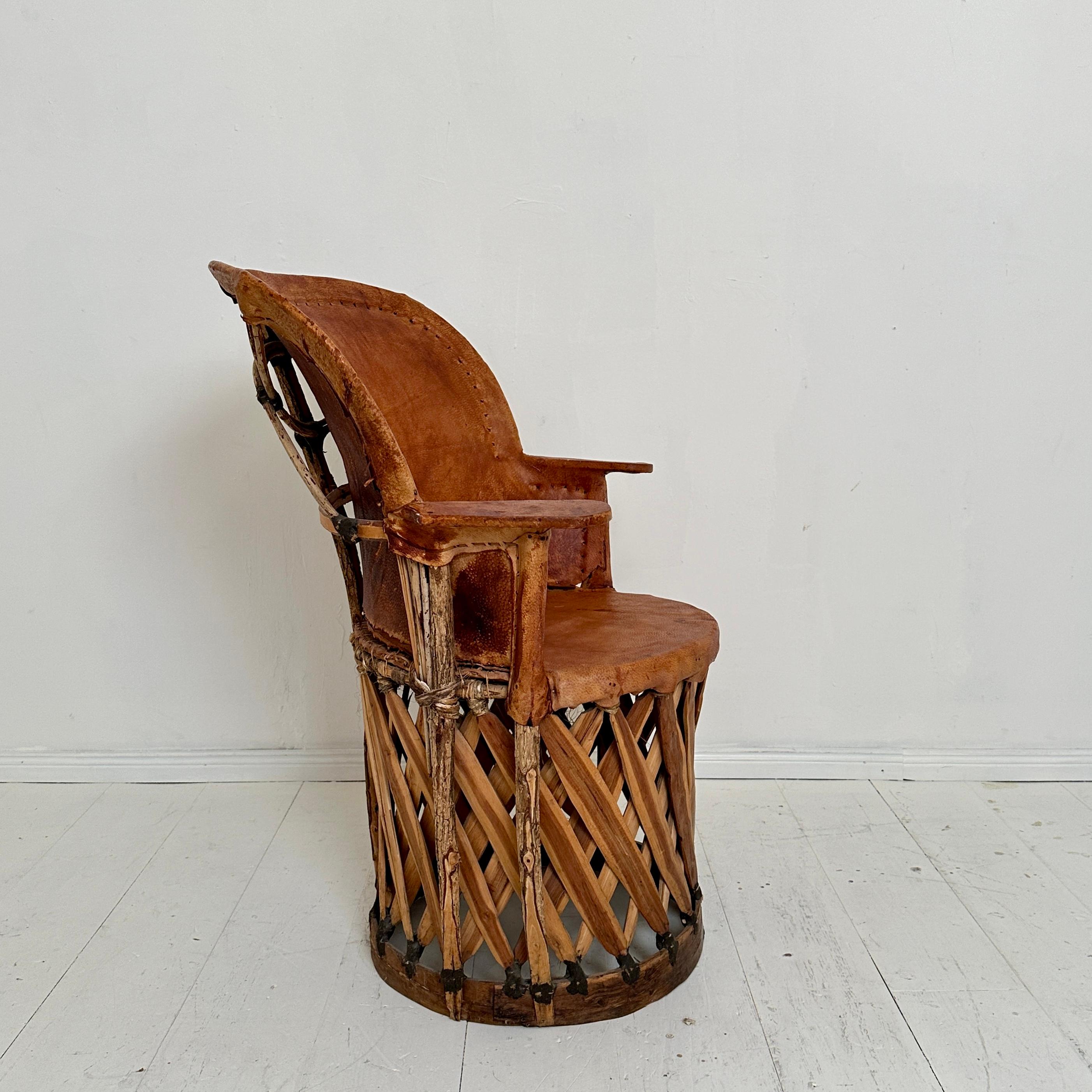 Mid Century Mexican Equipales Armchair in Leather and Wood, around 1970 For Sale 2