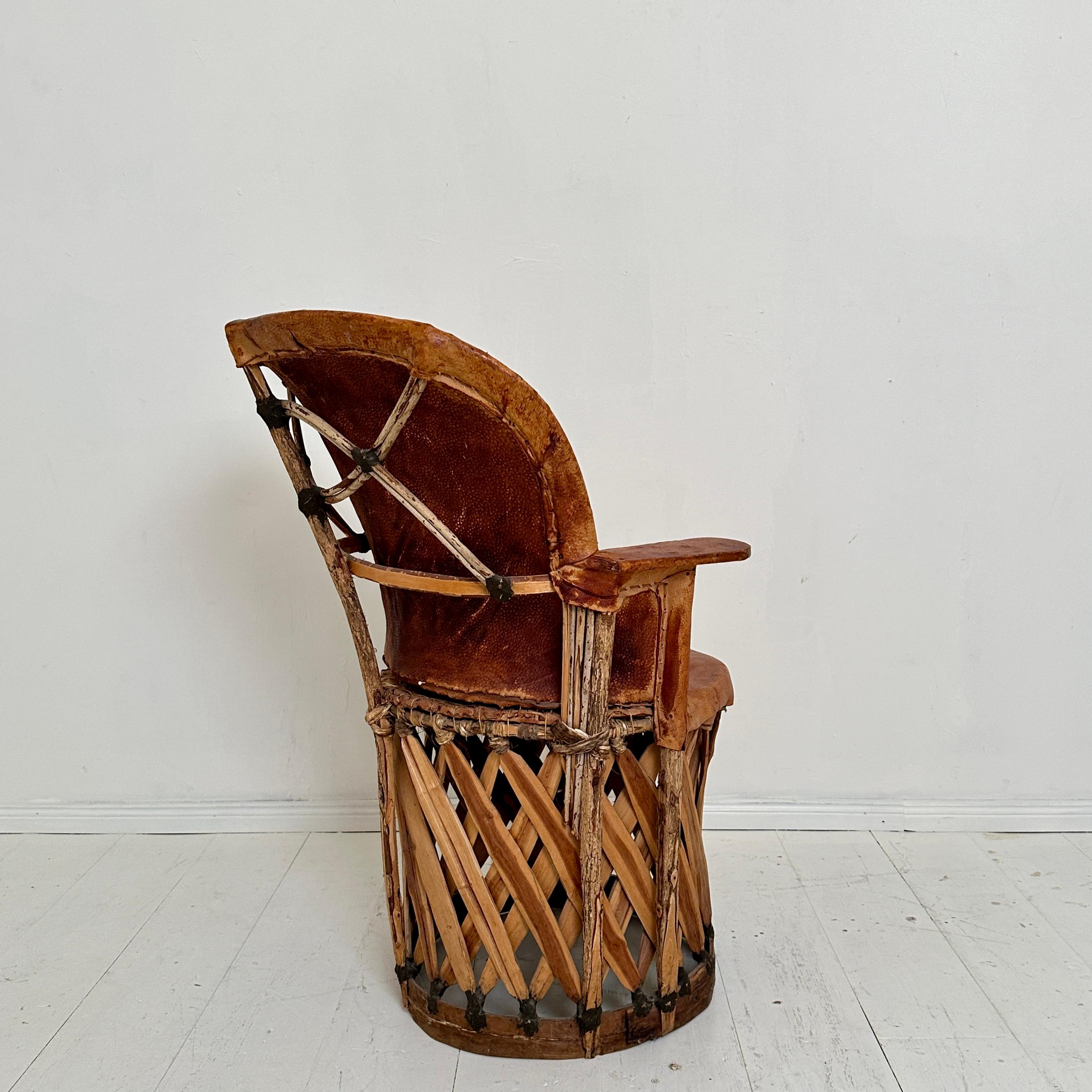 Mid Century Mexican Equipales Armchair in Leather and Wood, around 1970 For Sale 3