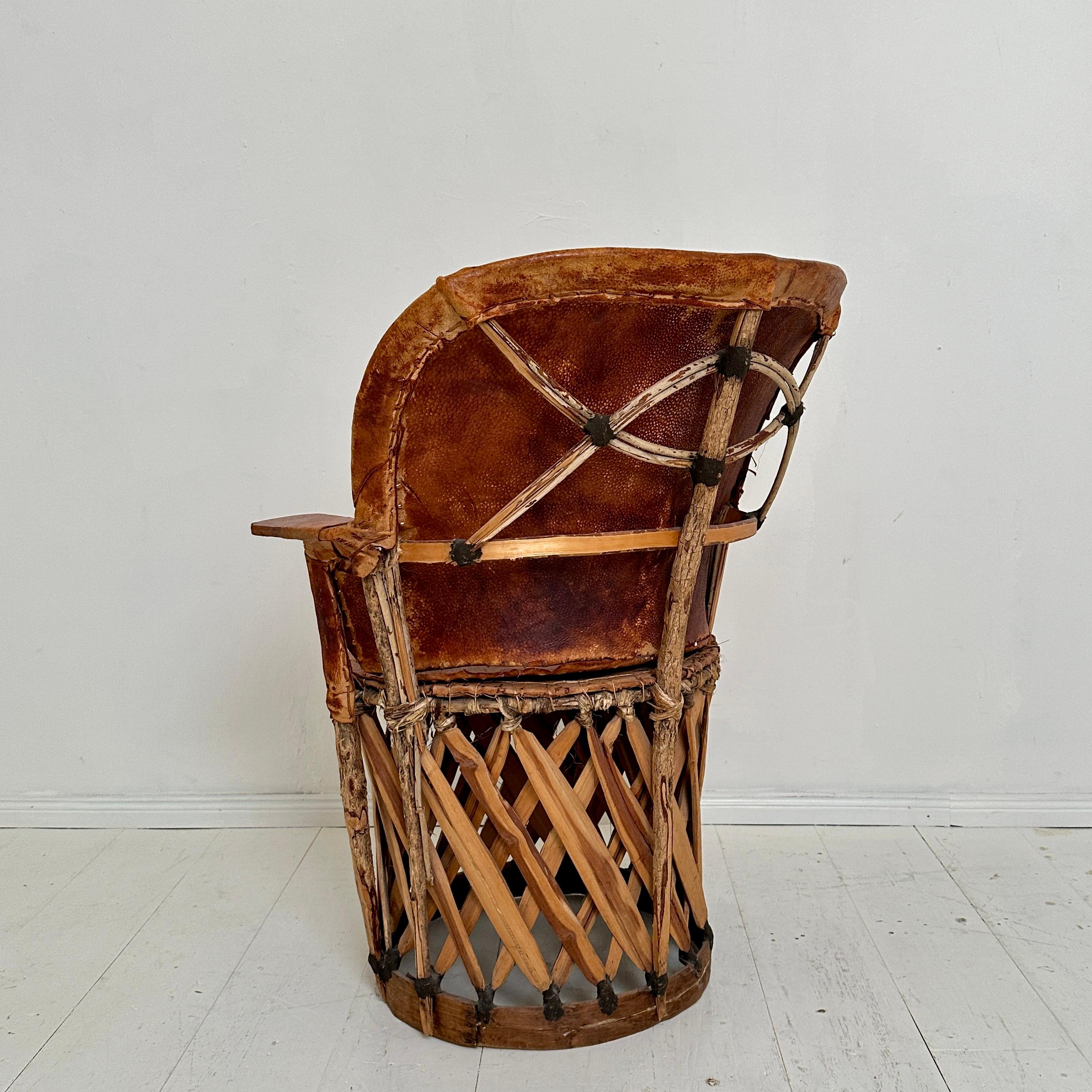 Mid Century Mexican Equipales Armchair in Leather and Wood, around 1970 For Sale 4