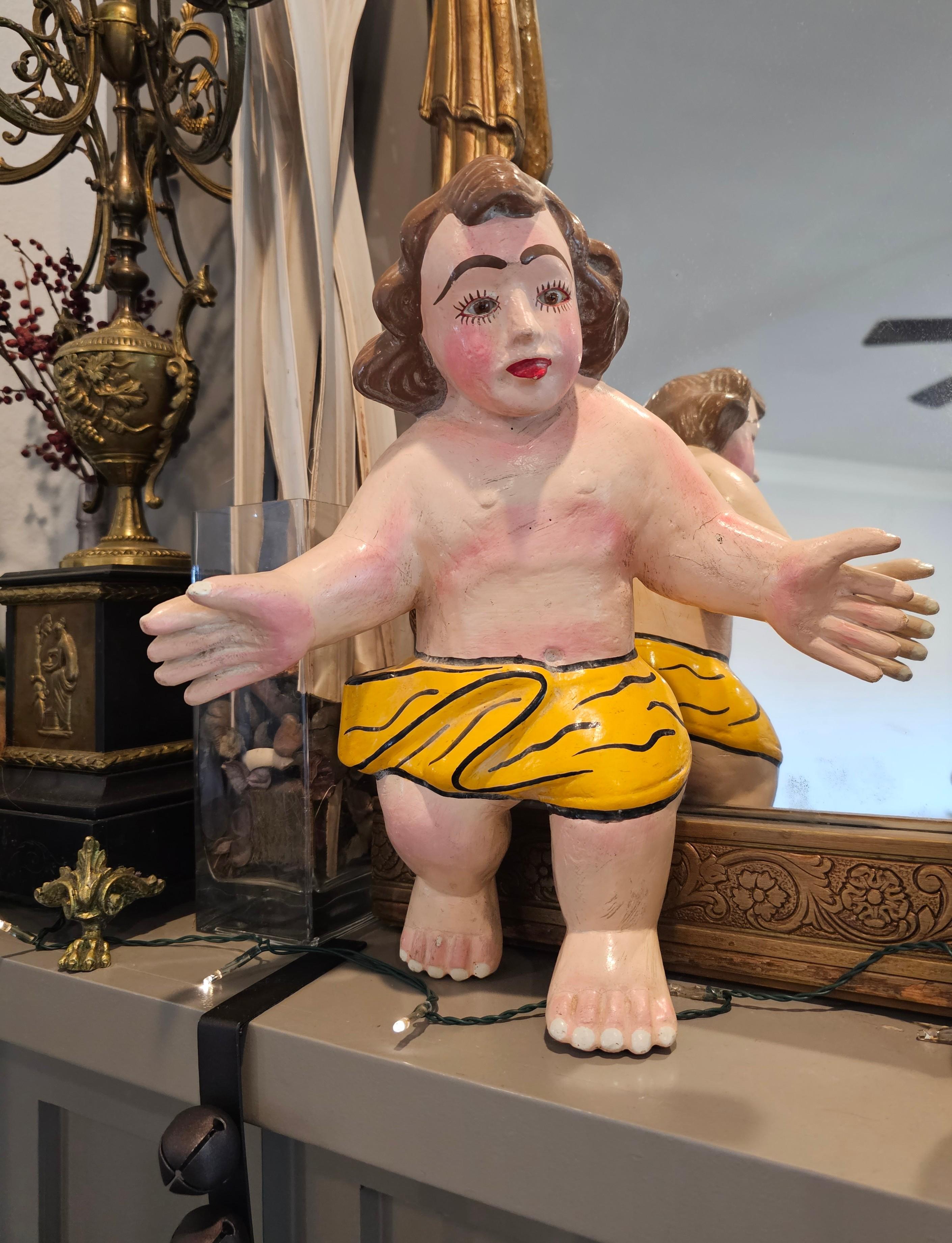 Paire de figurines de bébé Christ peintes en polychromie et sculptées, art populaire mexicain du milieu du siècle en vente 8