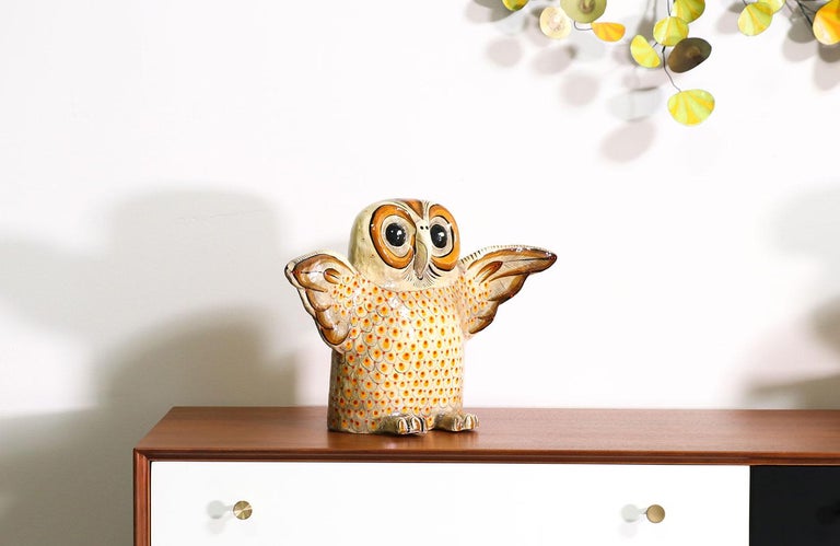 Mid-Century Mexican Folk Art Paper Mache Owl Sculpture by Sermel In Excellent Condition For Sale In Los Angeles, CA