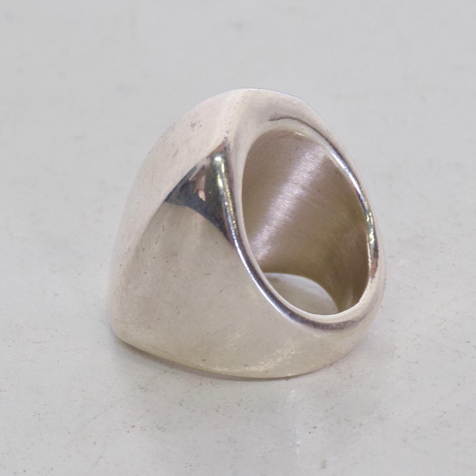 Mid Century Mexican Modernist Fashion Silver Ring In Good Condition In Chula Vista, CA
