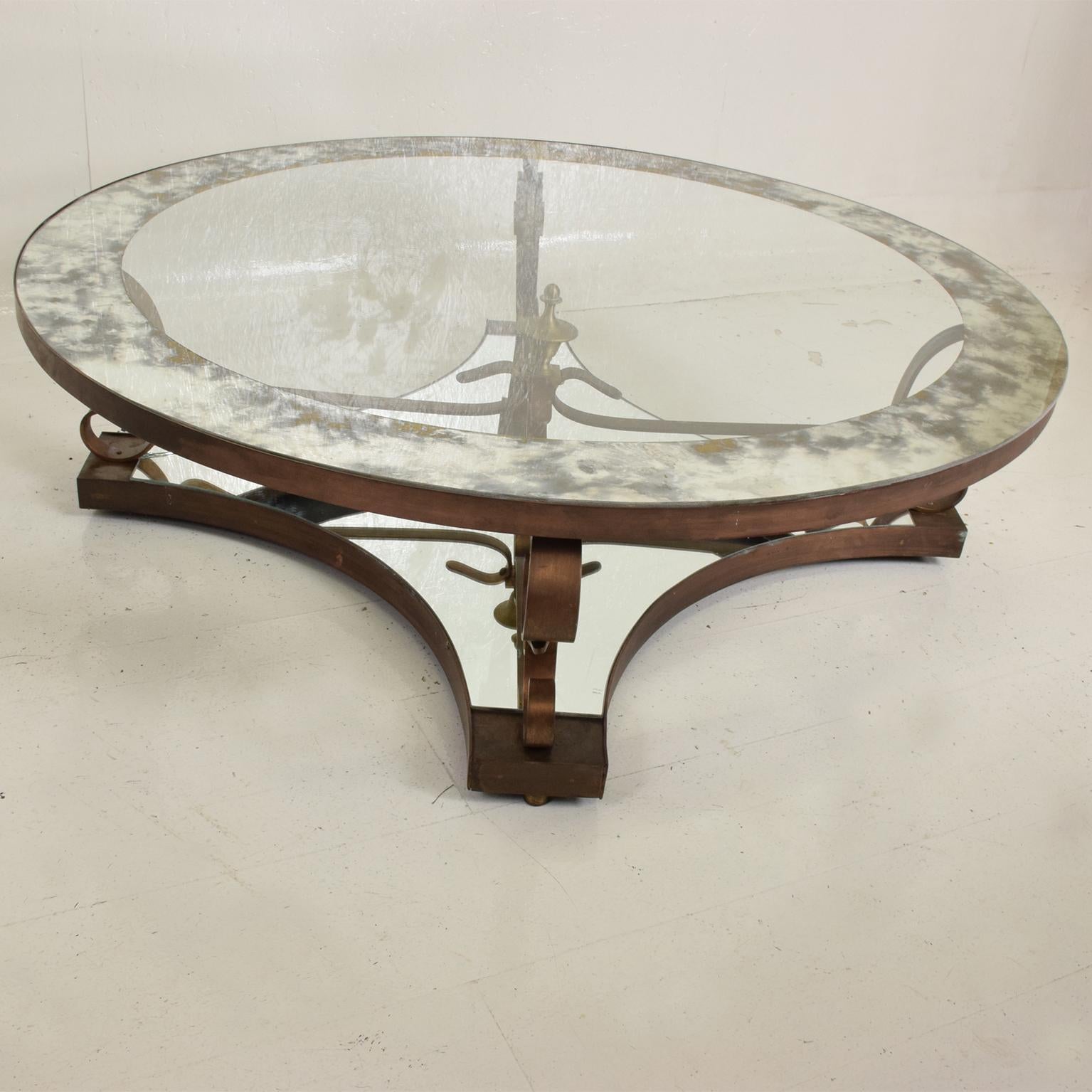 Patinated Midcentury Mexican Modernist Round Coffee Cocktail Table by Arturo Pani