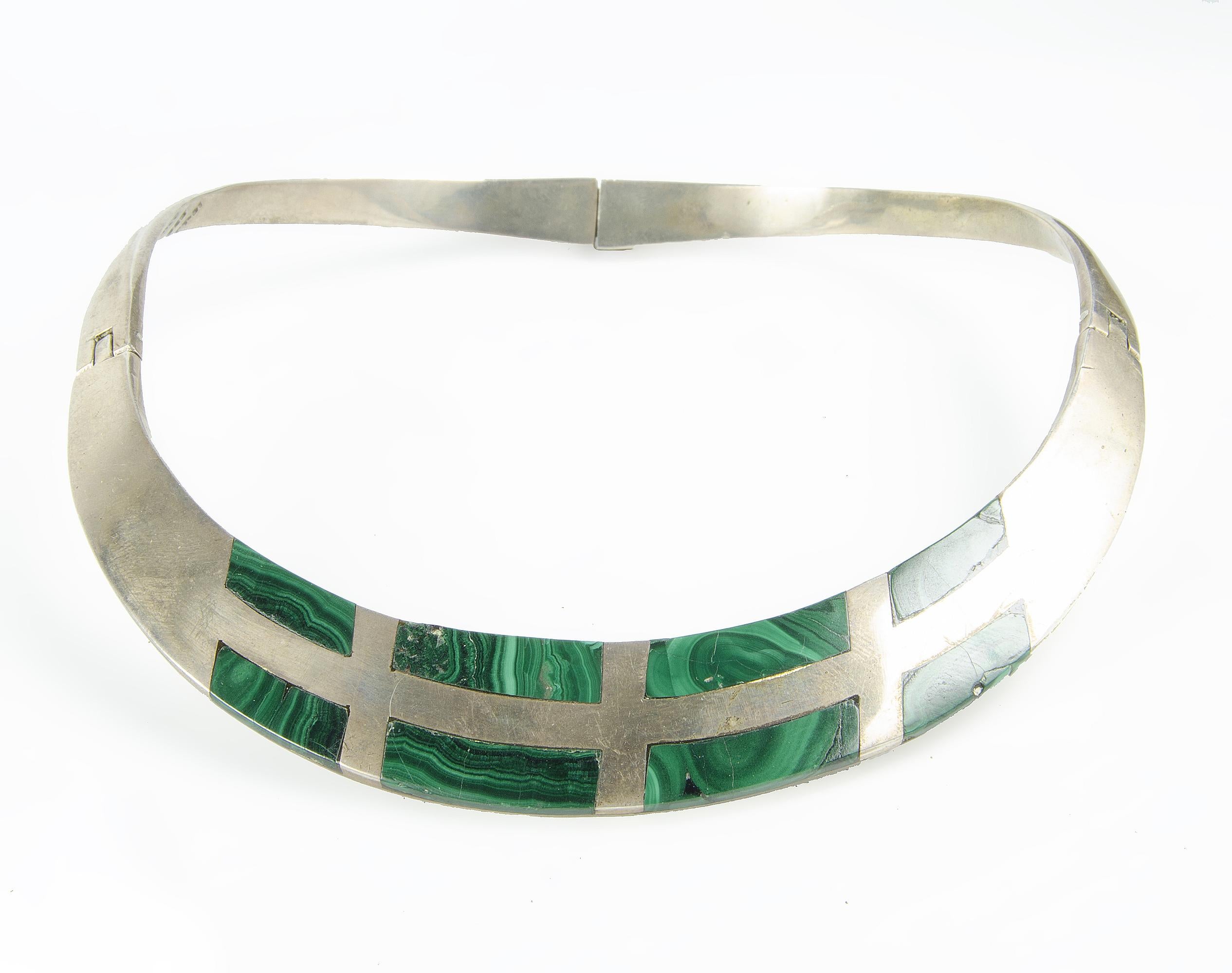 Mid-Century moderno Set di gioielli messicani di metà secolo in argento e malachite: Collana, bracciali, ciondolo in vendita
