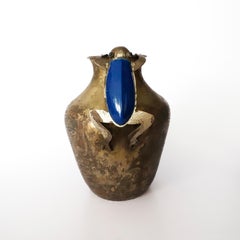 Brocca messicana di metà secolo placcata in argento con rane, decorata da Los Castillo