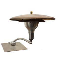 M&M di metà secolo. Wheeler "Sight Light" Lampada da tavolo in acciaio spazzolato con paralume smaltato