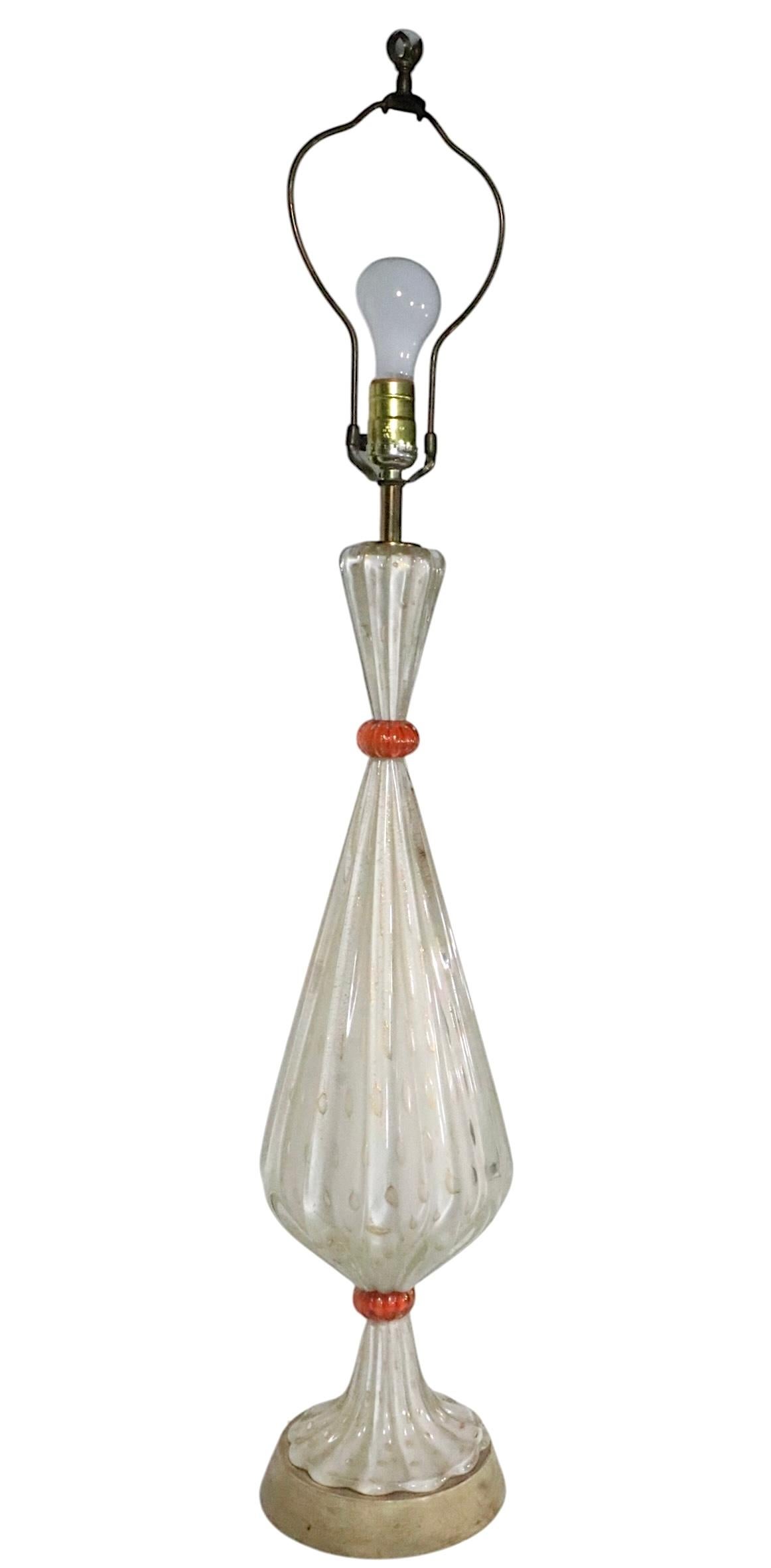 Murano-Tischlampe aus der Mitte des Jahrhunderts von Barovier Y Toso, hergestellt in Italien, 1950er Jahre im Zustand „Gut“ im Angebot in New York, NY