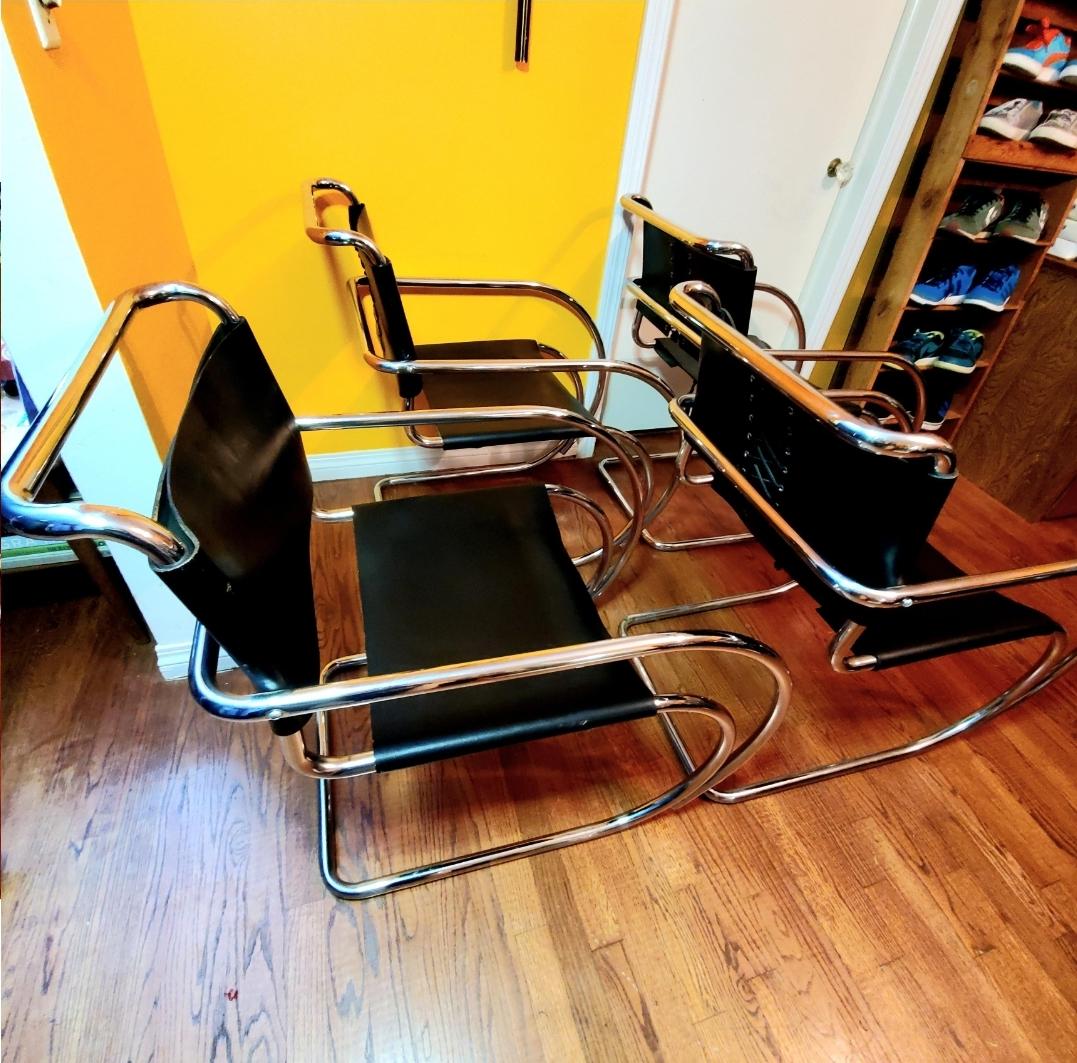 Mid Century Mies Van Der Rohe Mr 20 Black Leather Chairs, Unmarked - Set of 4 For Sale 4