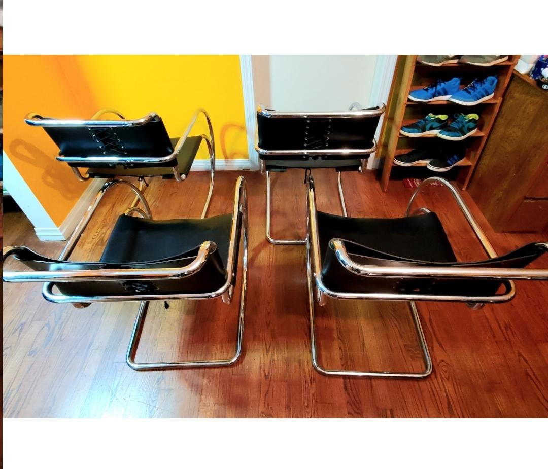 Mid Century Mies Van Der Rohe Mr 20 Black Leather Chairs, Unmarked - Set of 4 For Sale 5