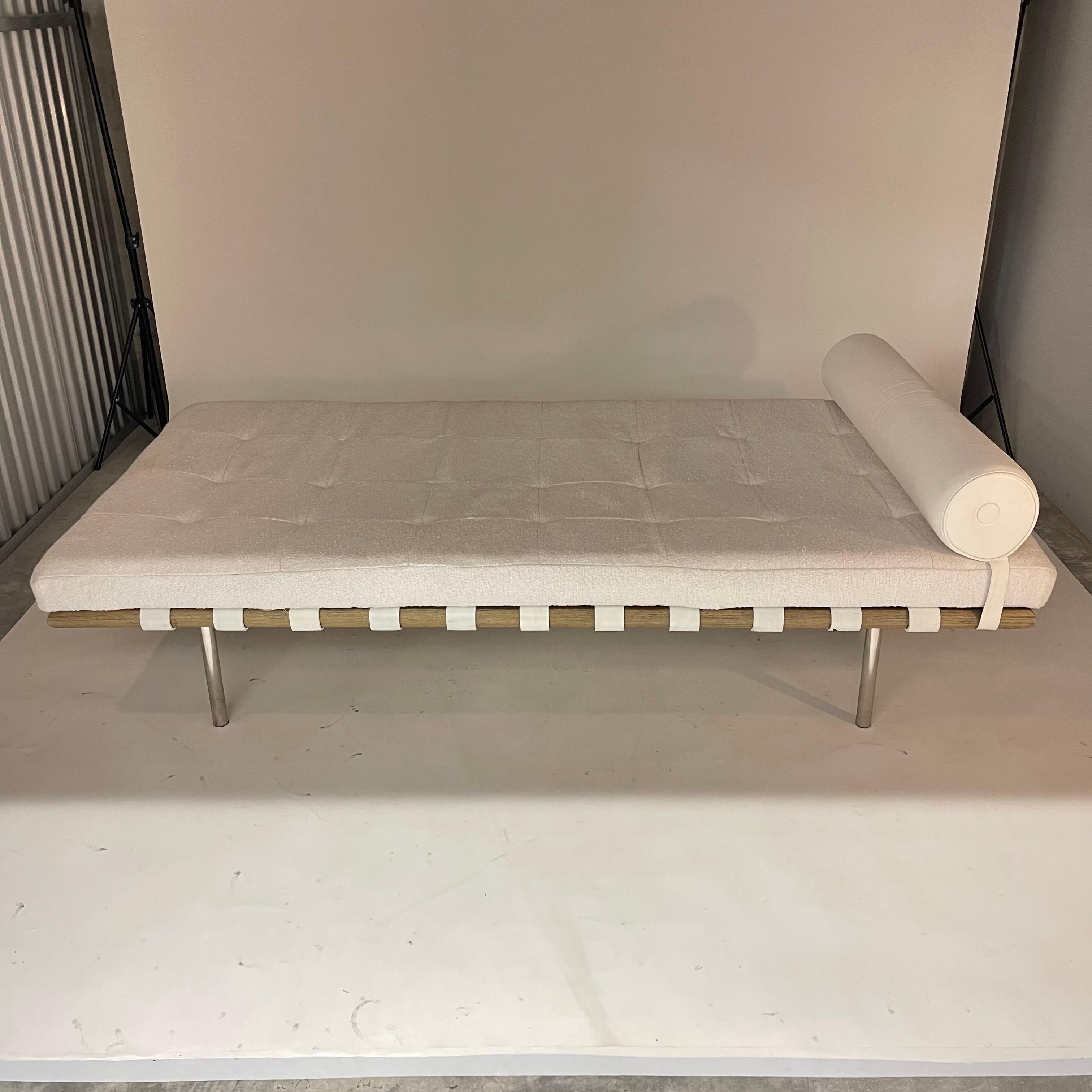 Dyed Mid Century Mies van der Rohe Style Chaise Longe in Holly Hunt Great Plains For Sale