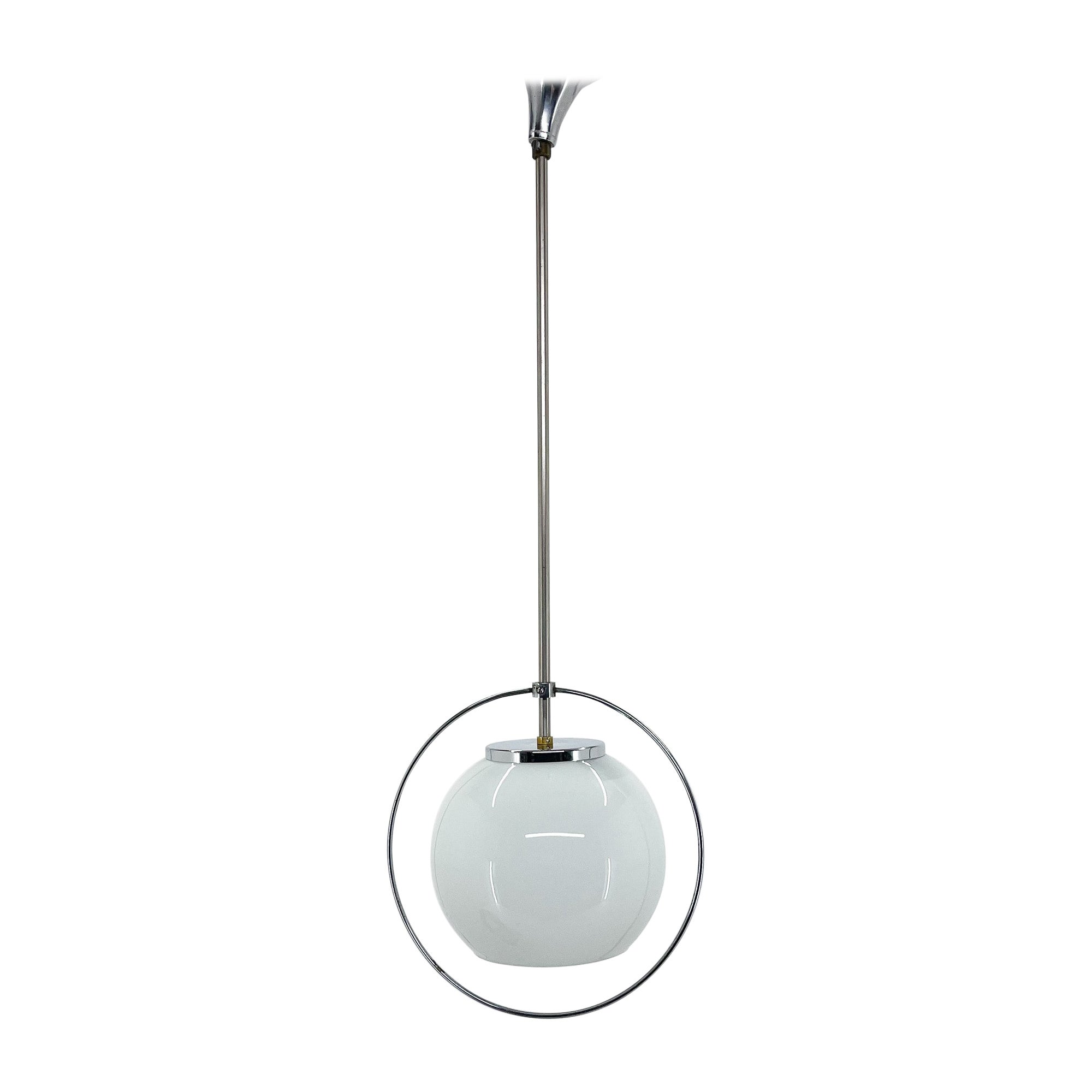 Lámpara Colgante de Cristal de Leche y Cromo de Mediados de Siglo