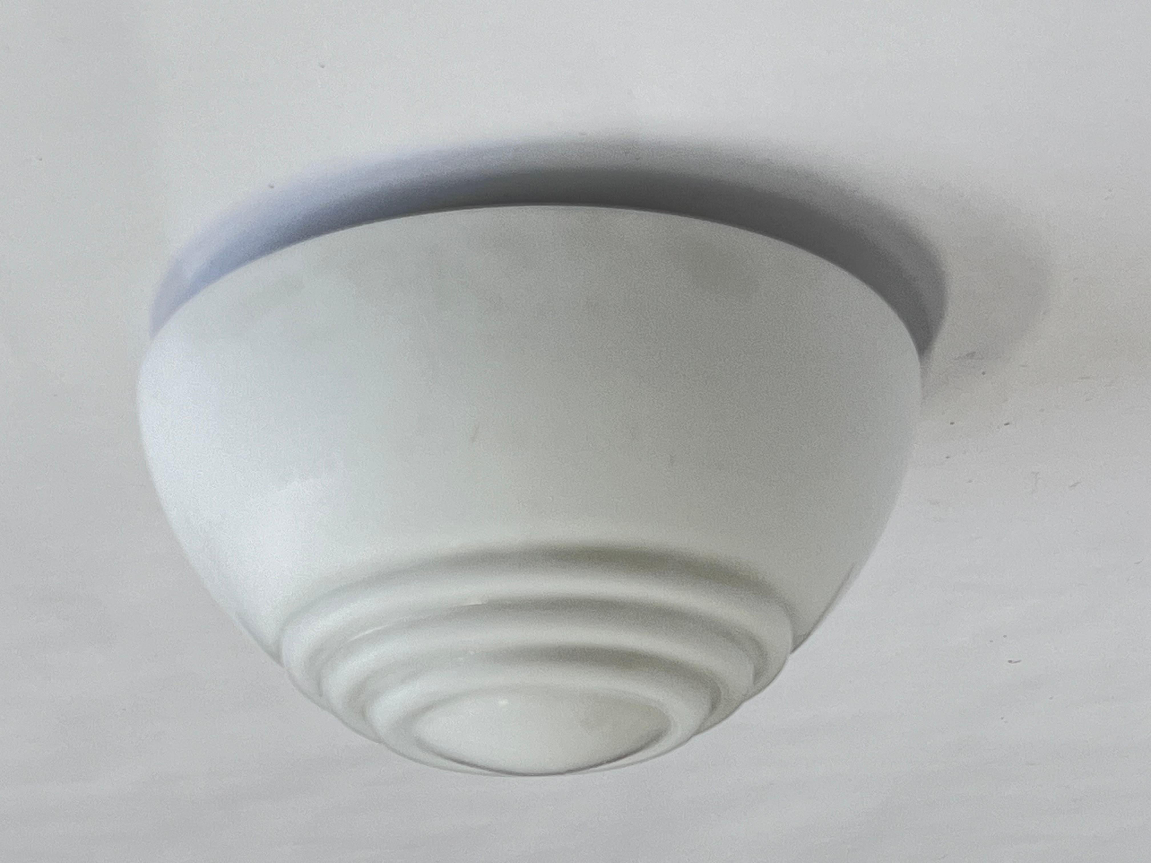 Lampada da incasso o da parete in vetro latte di metà secolo, Cecoslovacchia in vendita 1