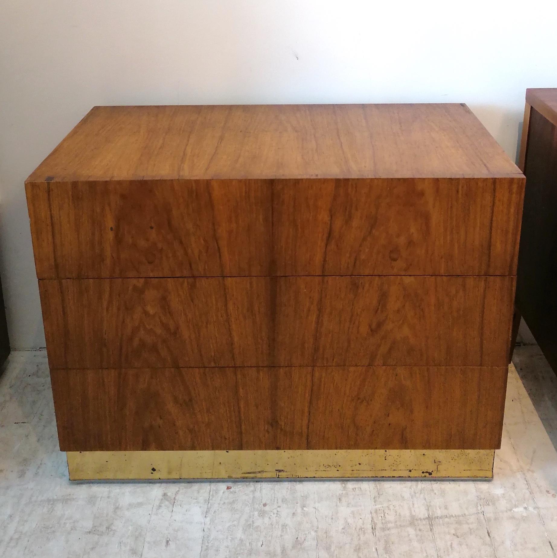 Mid century Milo Baughman bleached rosewood gilt metal drawer cabinet USA 1970s In Good Condition For Sale In Hastings, GB