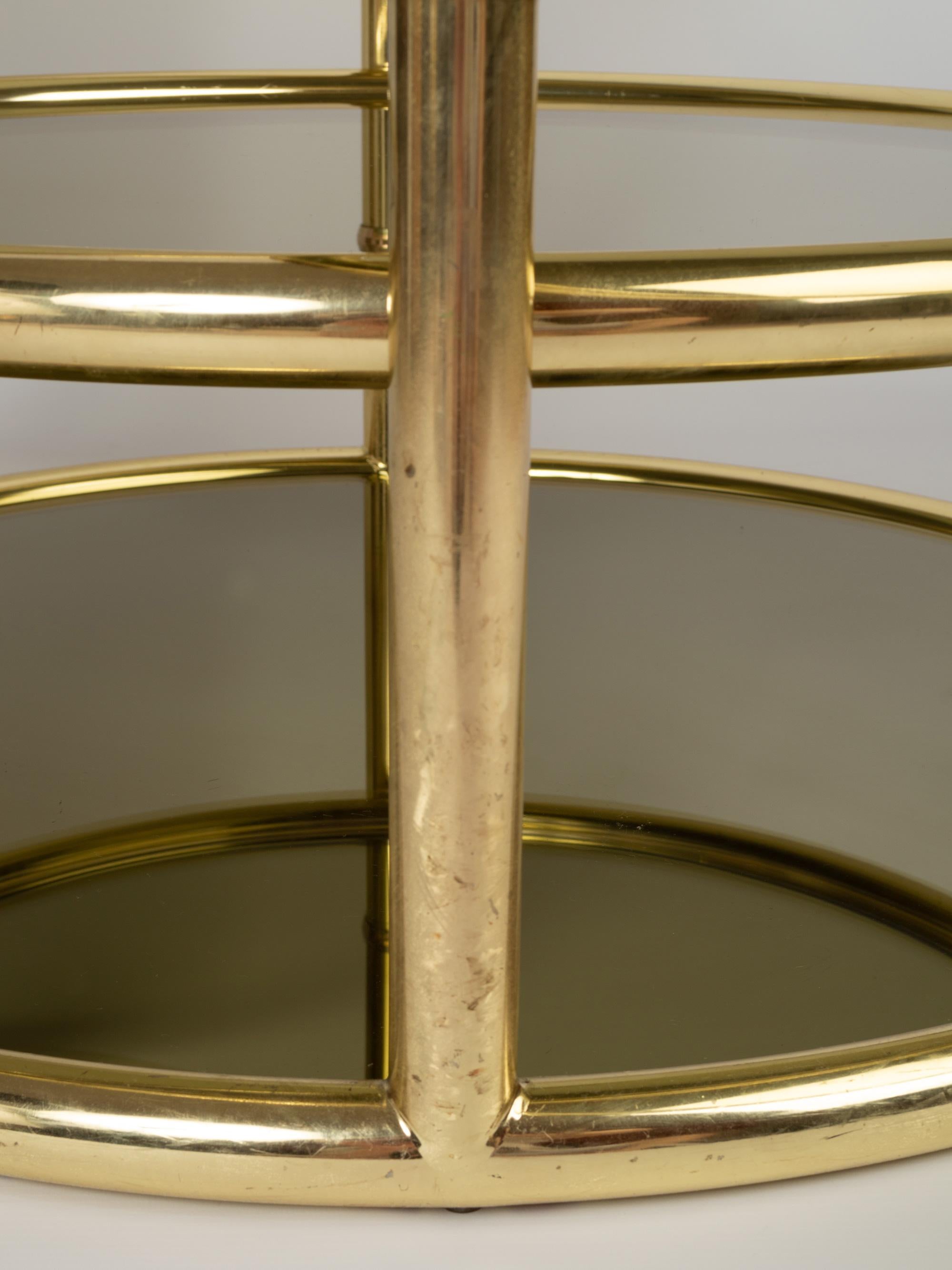 Midcentury Circular Brass Swivel Tiered Coffee Cocktail Table, attributed to DIA For Sale 4