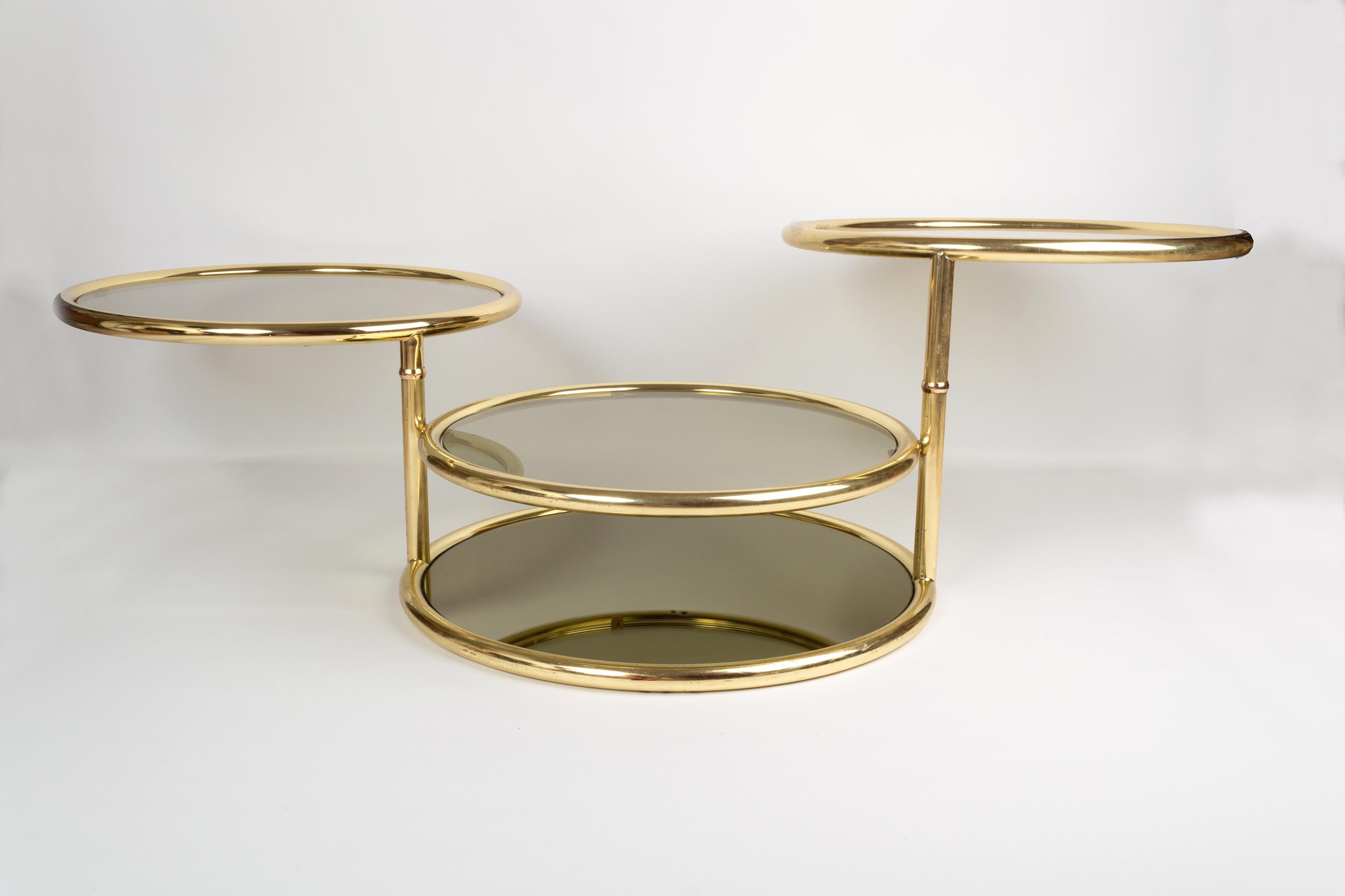 Midcentury Circular Brass Swivel Tiered Coffee Cocktail Table, attributed to DIA For Sale 6