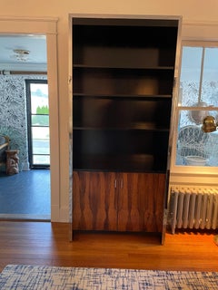 Bibliothèque à cadre chromé en bois de rose de Milo Baughman pour John Stuart du milieu du siècle dernier