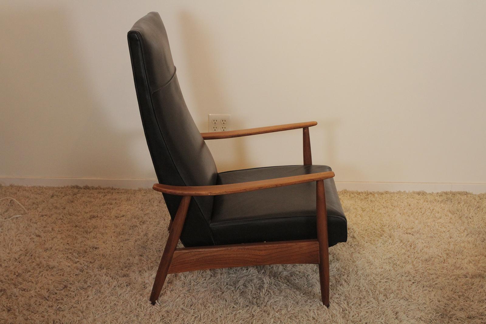 Mid-Century Modern Mid-Century Milo Baughman for Thayer Coggin Recliner-1968 with Black Vinyl