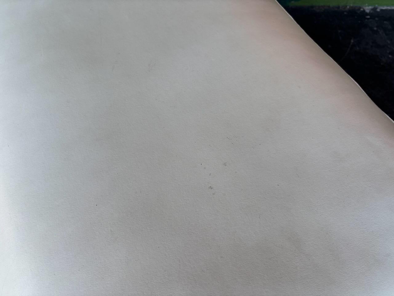 Milo Baughman per Thayer Coggin, ottomana in vinile bianco di metà secolo, con rotelle in vendita 3