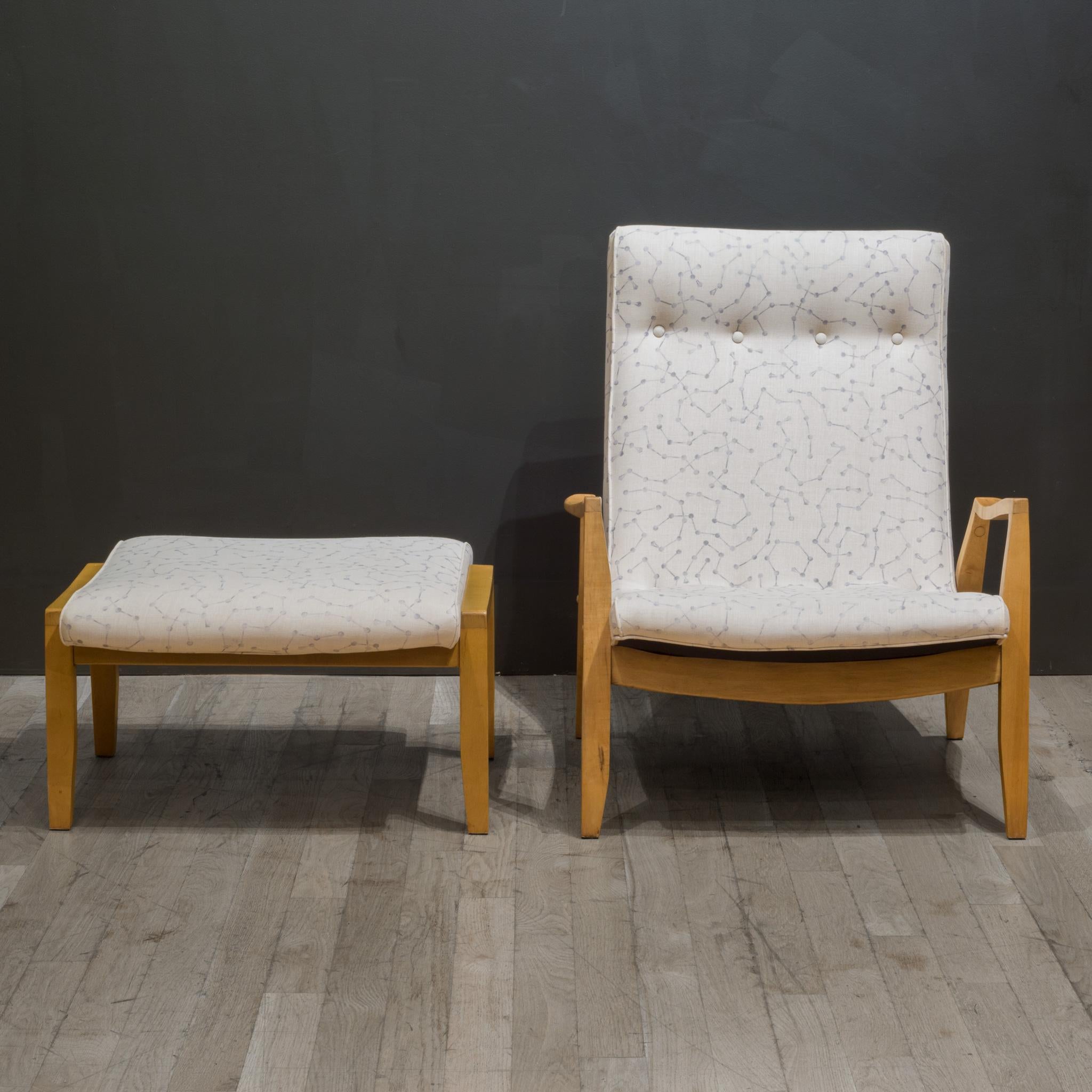 American Mid-Century Milo Baughman Scoop Lounge Chair and Ottoman, C.1950-1960 For Sale