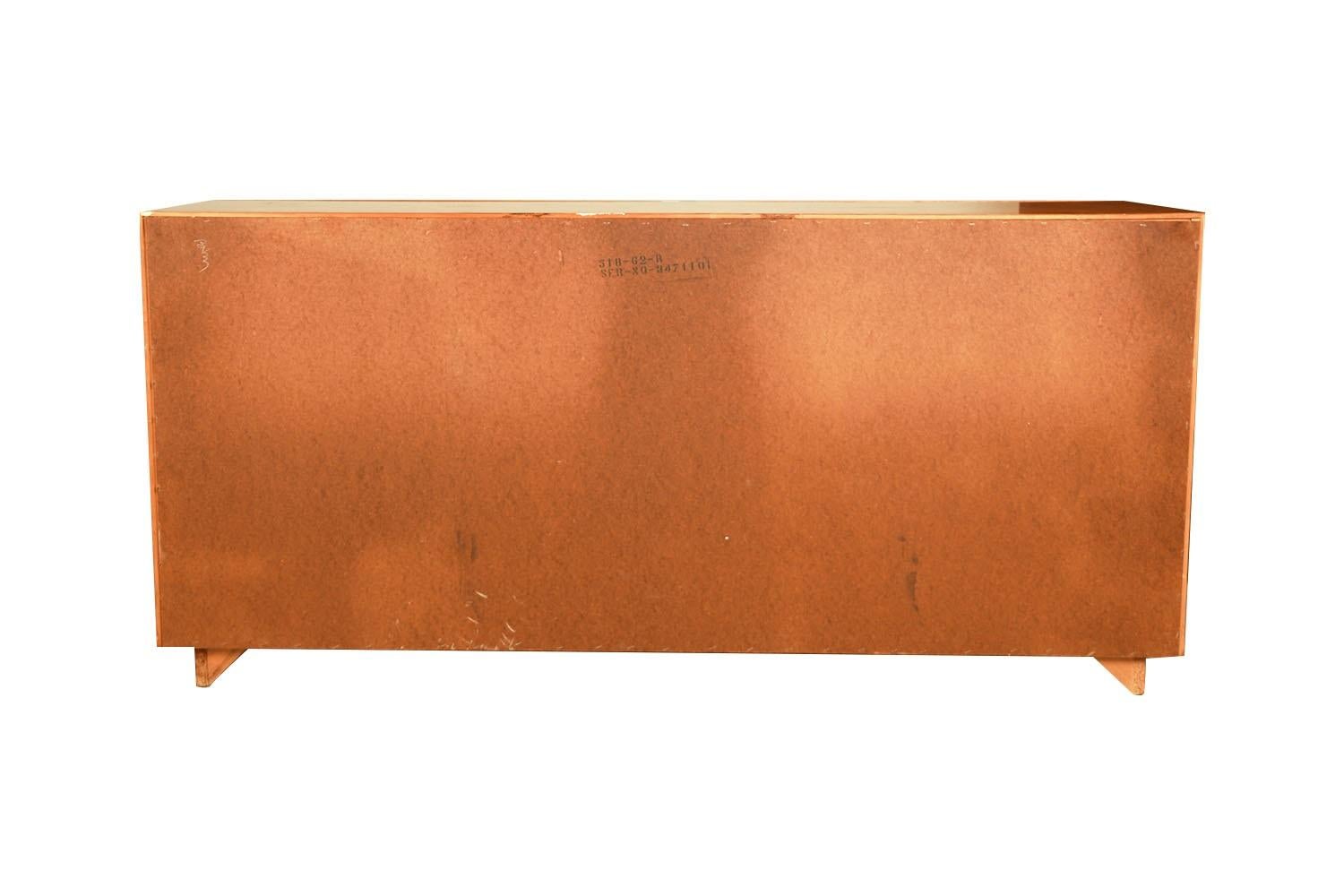 Mid-Century Milo Baughman Style Burl Wood Sideboard Credenza Bar Cabinet For Sale 6