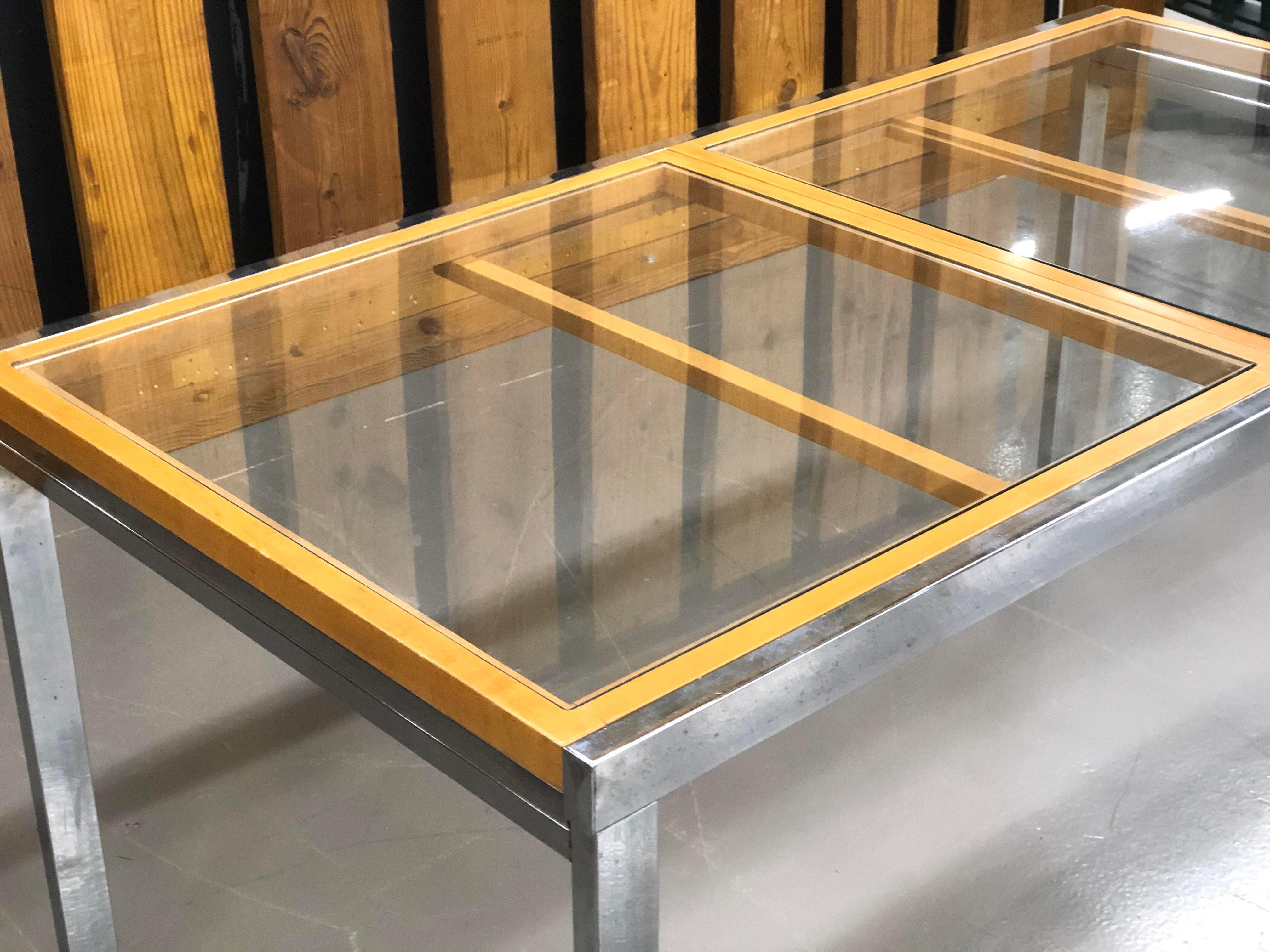 Mid-Century Milo Baughman Style Glass Top Chrome Extension Dining Table In Good Condition For Sale In Chapel Hill, NC