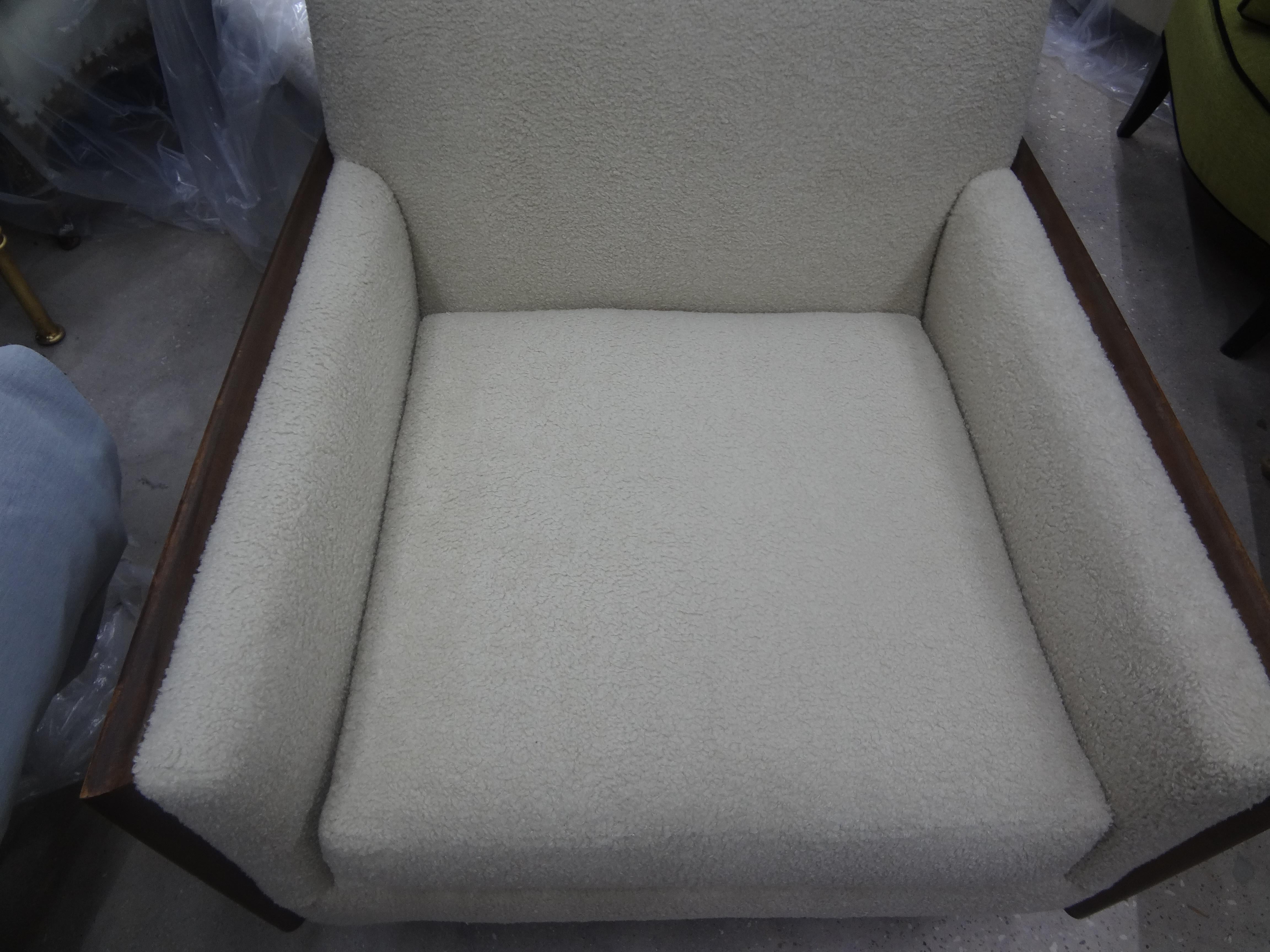 Midcentury Milo Baughman Style Walnut Lounge Chair For Sale 1