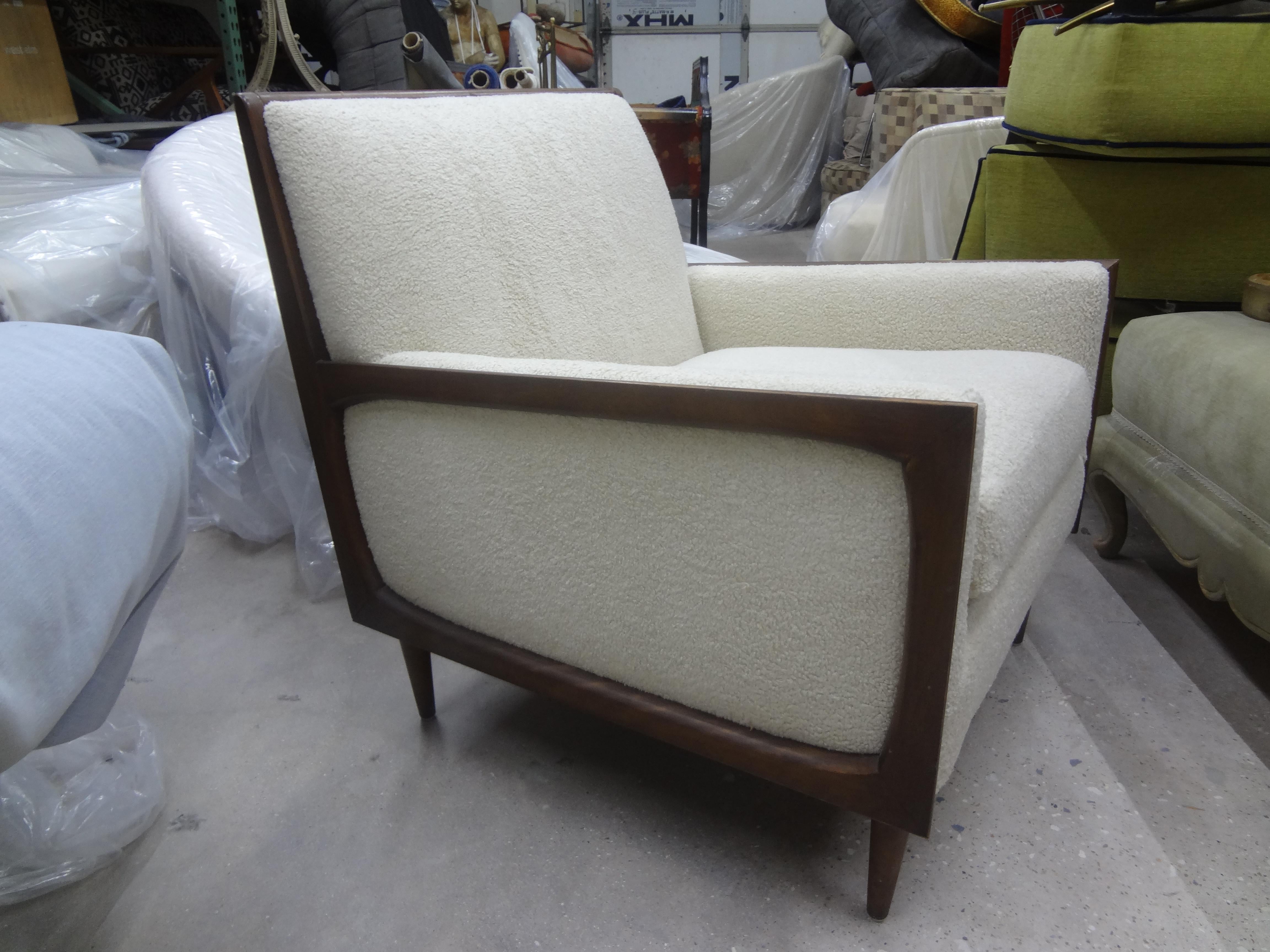 Midcentury Milo Baughman Style Walnut Lounge Chair For Sale 2