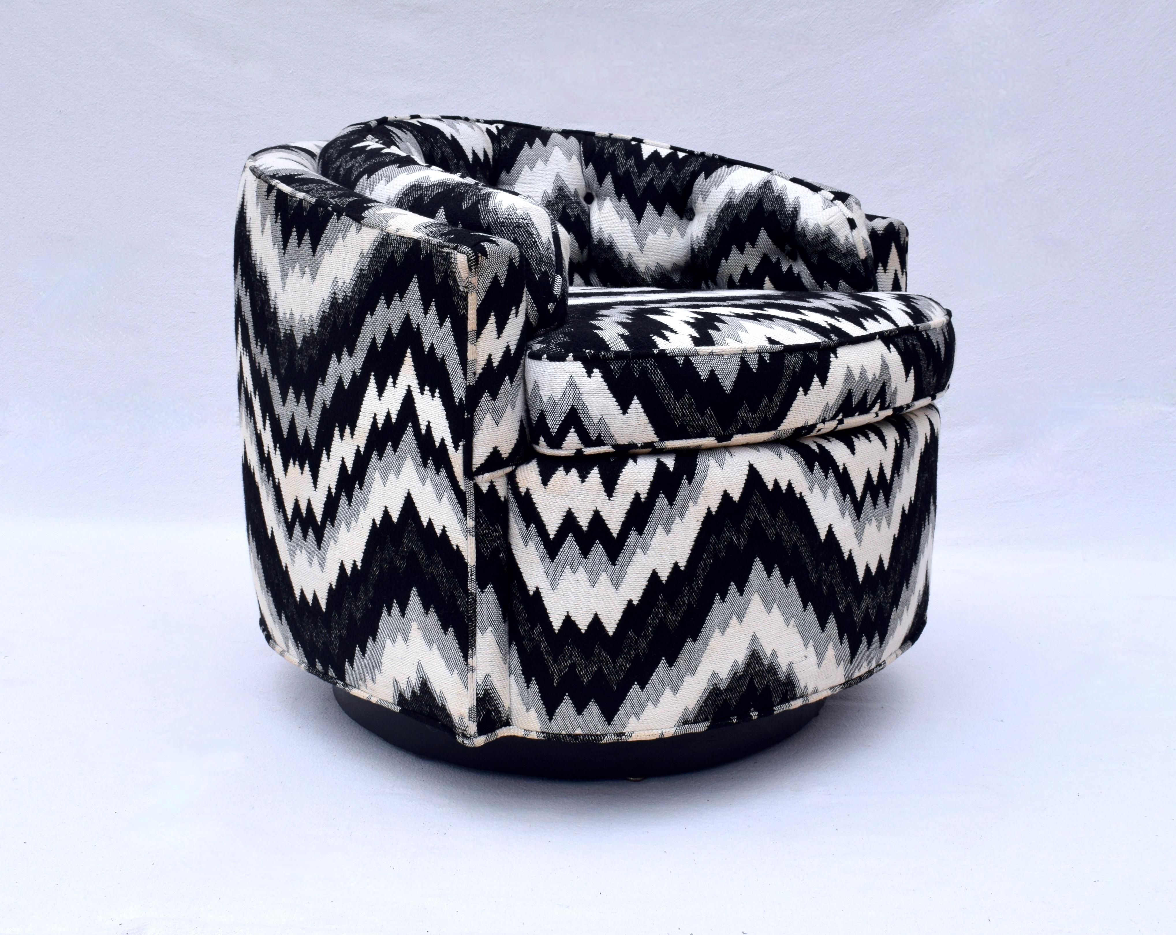 American Mid-Century Milo Baughman Swivel Chair With Jack Lenor Larsen Fabric For Sale