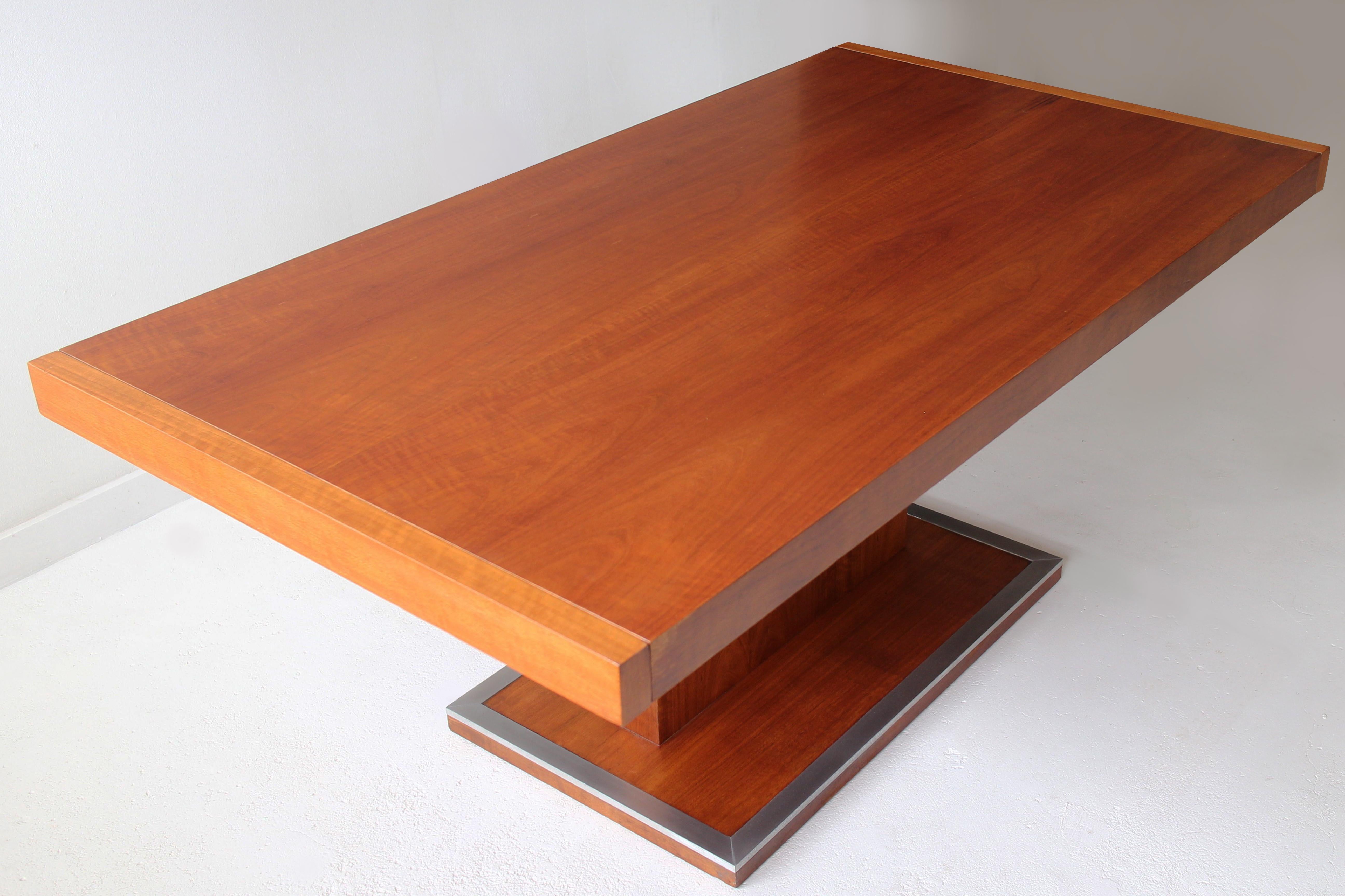 Mid-Century Modern Mid-Century Milo Baughman Walnut Extension Pedestal Dining Table for Founders