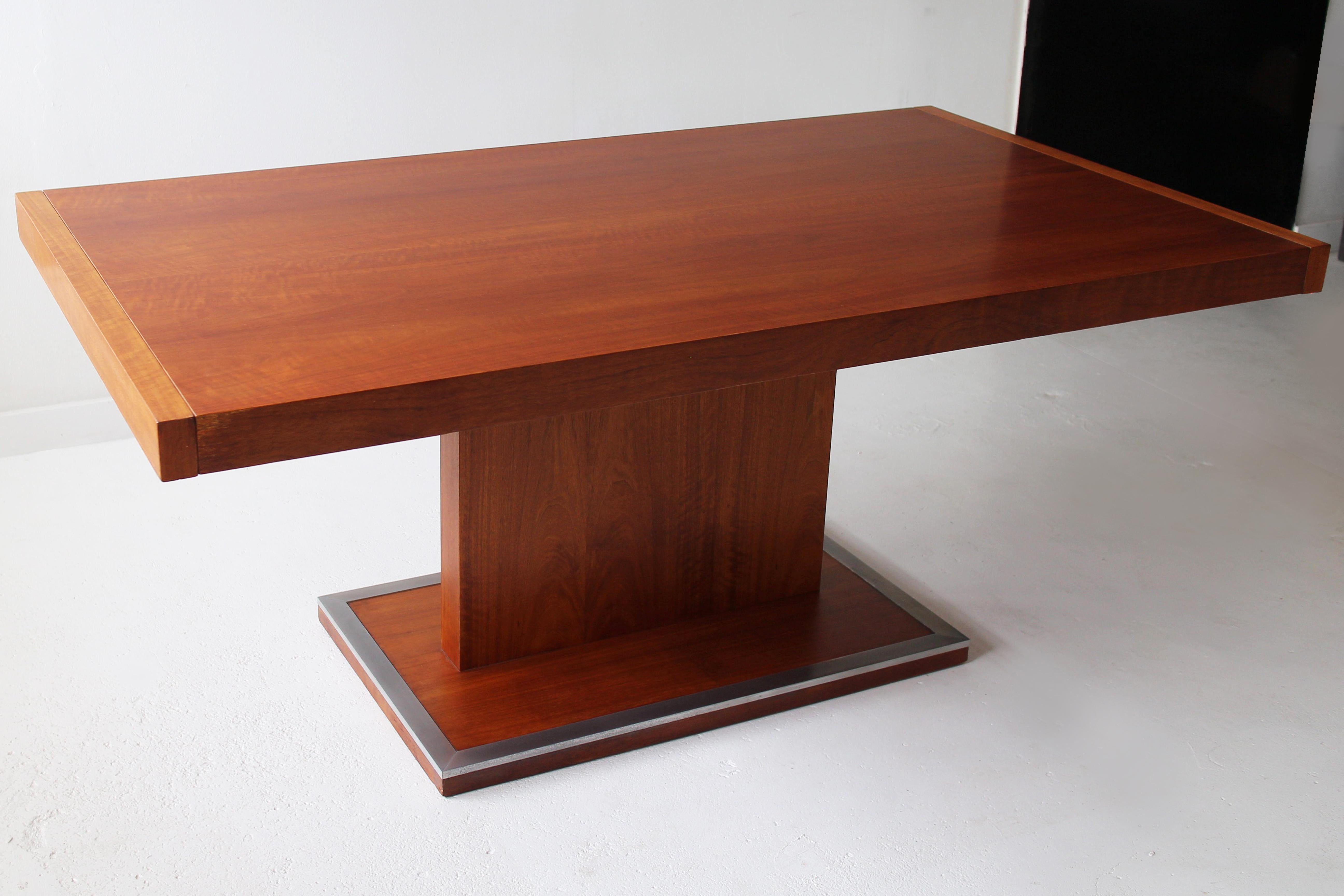 American Mid-Century Milo Baughman Walnut Extension Pedestal Dining Table for Founders