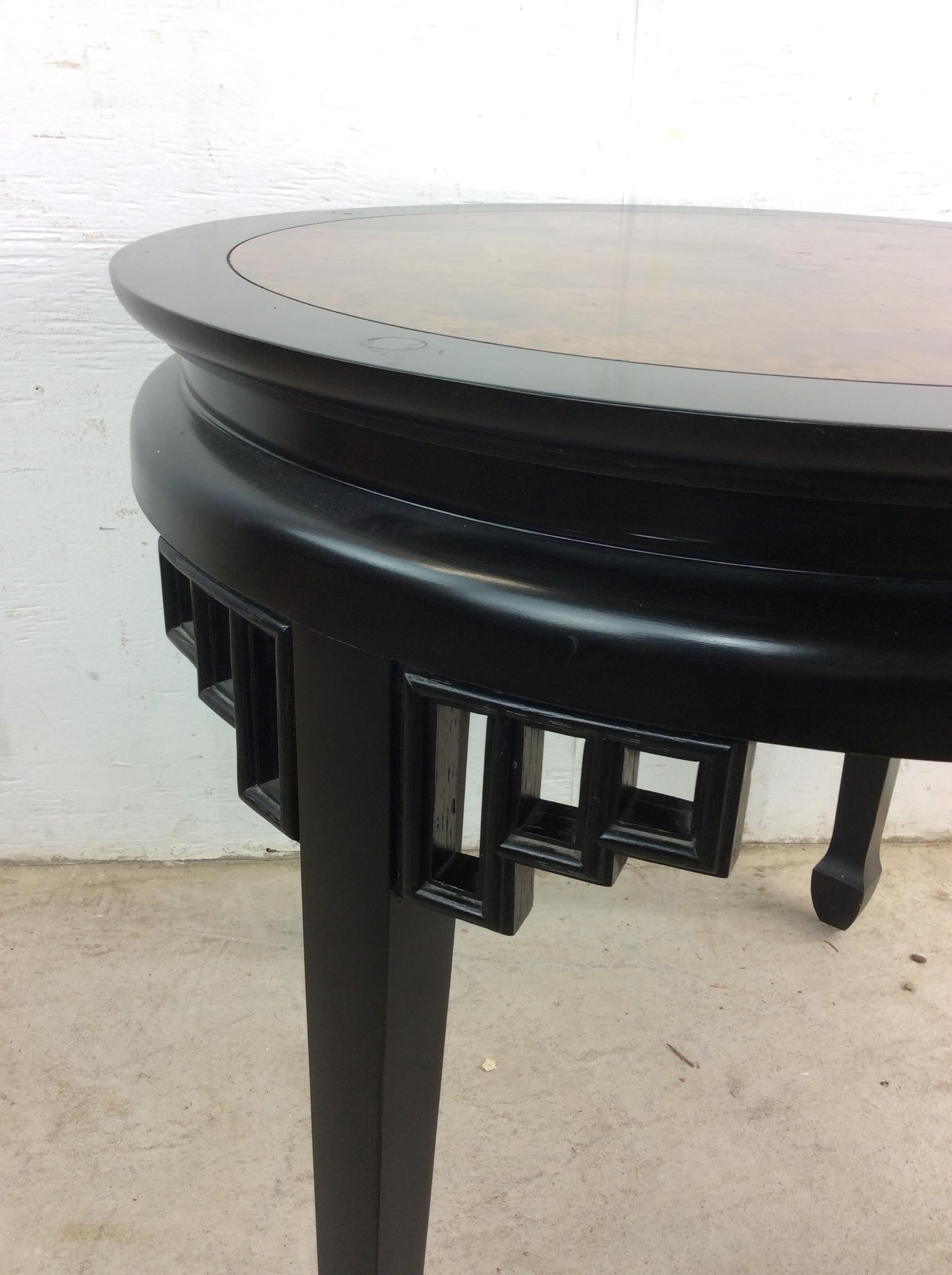 Mid Century Ming Style End Table with Burl Top In Good Condition For Sale In Freehold, NJ