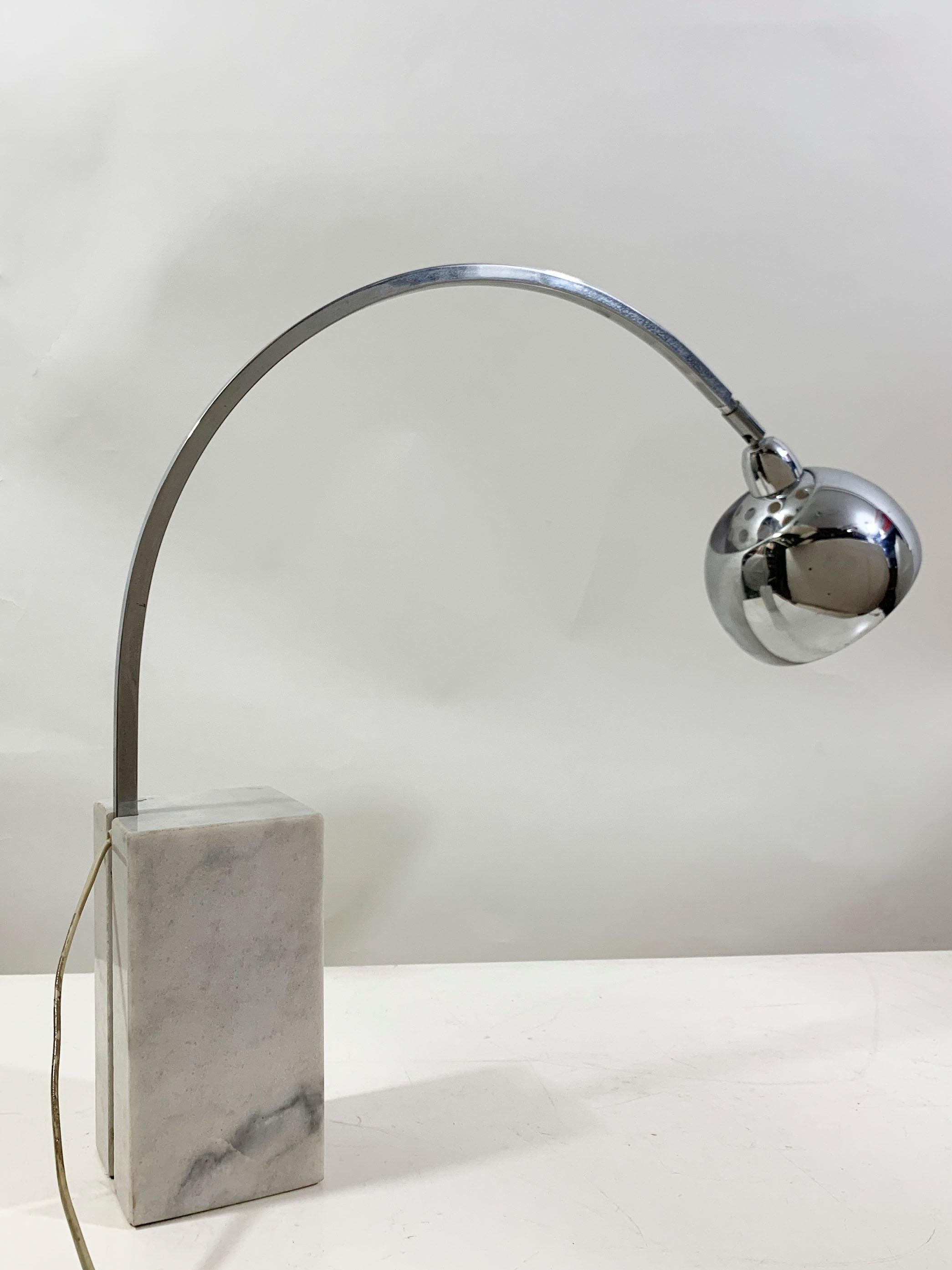 Mid Century Mini Arco Table Lamp in the style of Achille Castiglioni In Good Condition For Sale In Beirut, LB