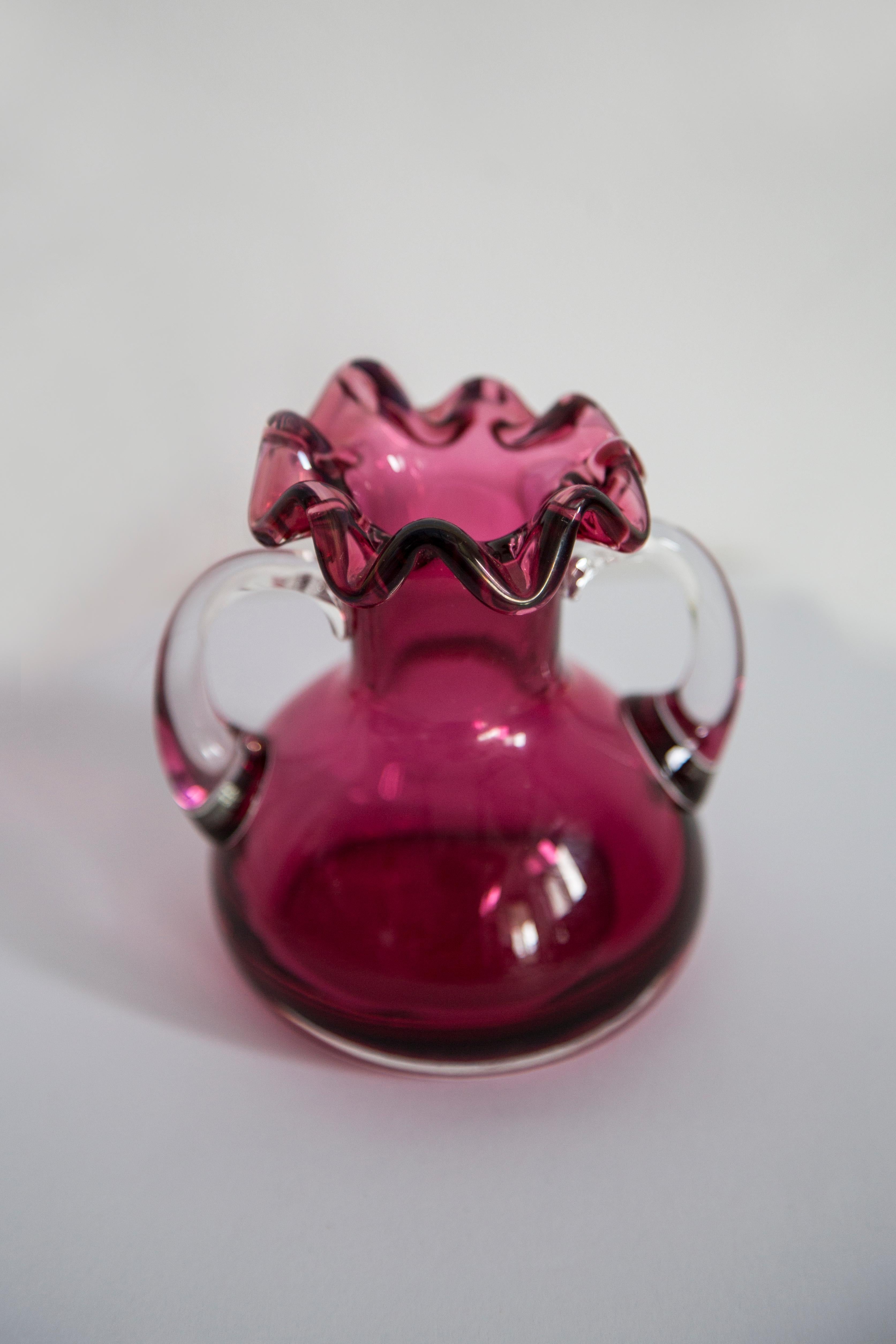 Mini vaso rosa di metà secolo con volant, Europa, anni '60 In condizioni buone in vendita a 05-080 Hornowek, PL