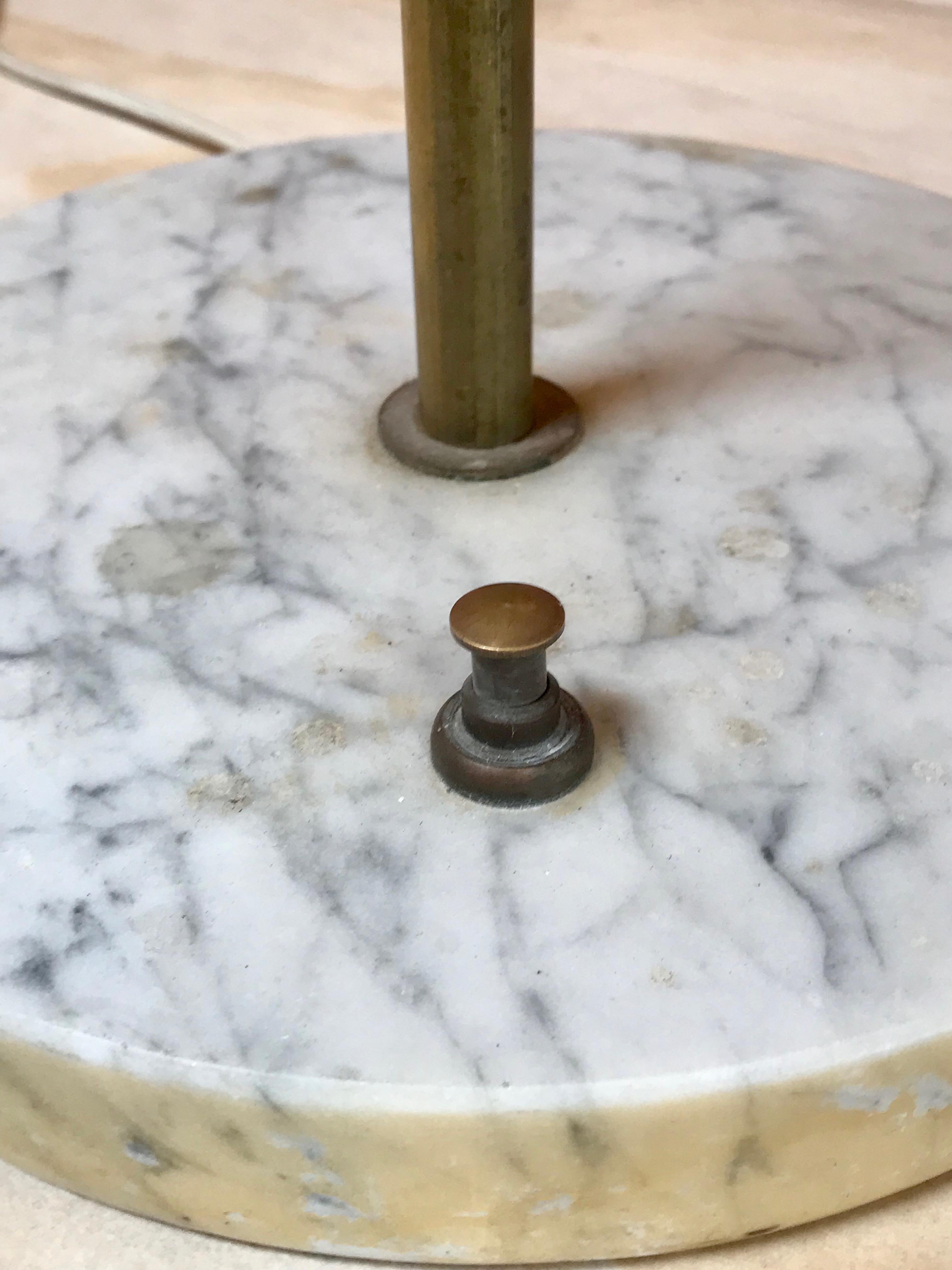 Midcentury Minimal Brass Floor Lamp with Marble Base, Italy, 1950s 4