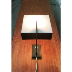 Minimalistische Mid-Century-Tischlampe aus Acryl und Messing, 1960er Jahre
