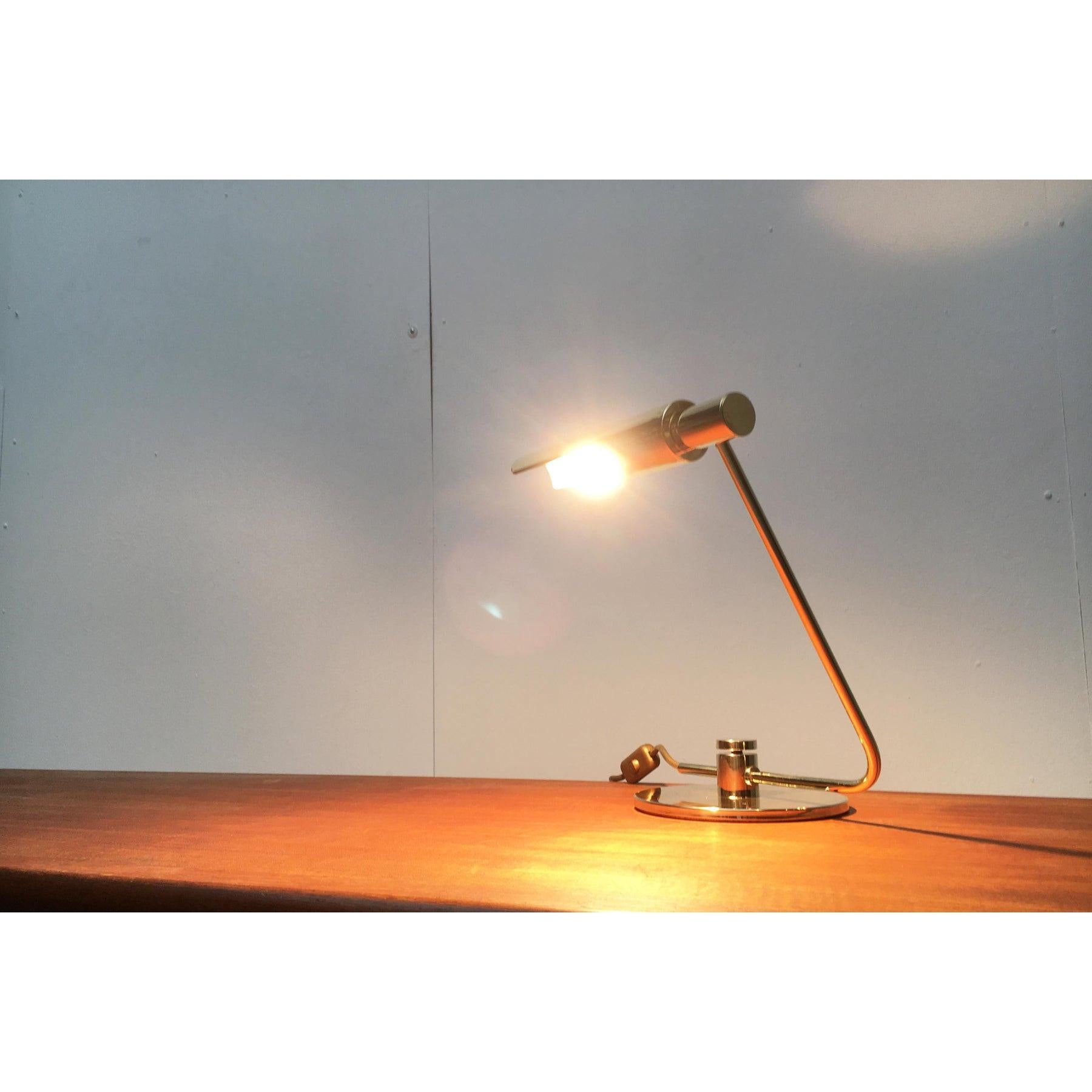 XX secolo Lampada da tavolo in ottone minimalista di metà secolo di Rosemarie & Rico Baltensweiler, anni '60 in vendita
