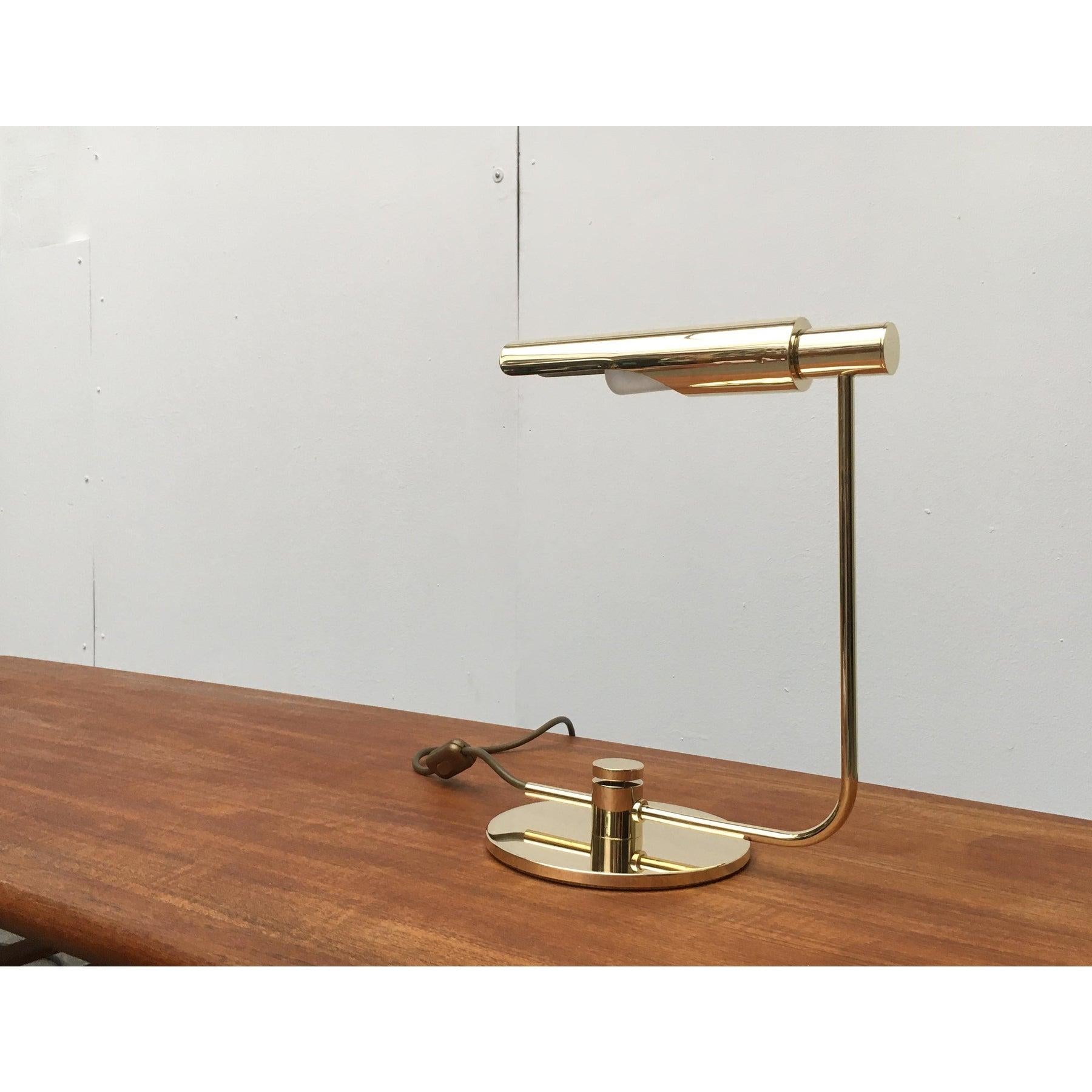 Lampada da tavolo in ottone minimalista di metà secolo di Rosemarie & Rico Baltensweiler, anni '60 in vendita 2