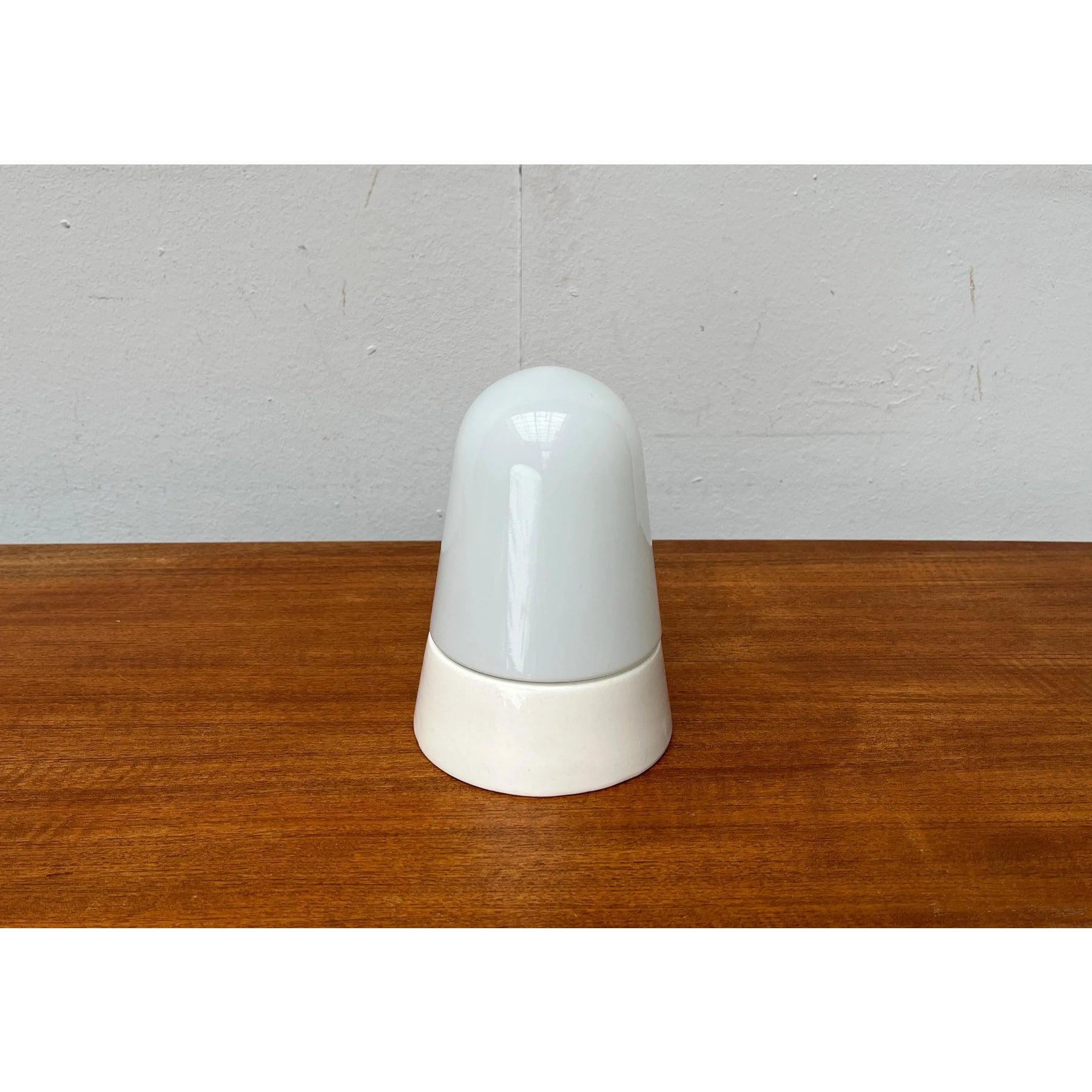 Lampada da soffitto minimalista di metà secolo in ceramica e vetro, anni '50 in vendita 1