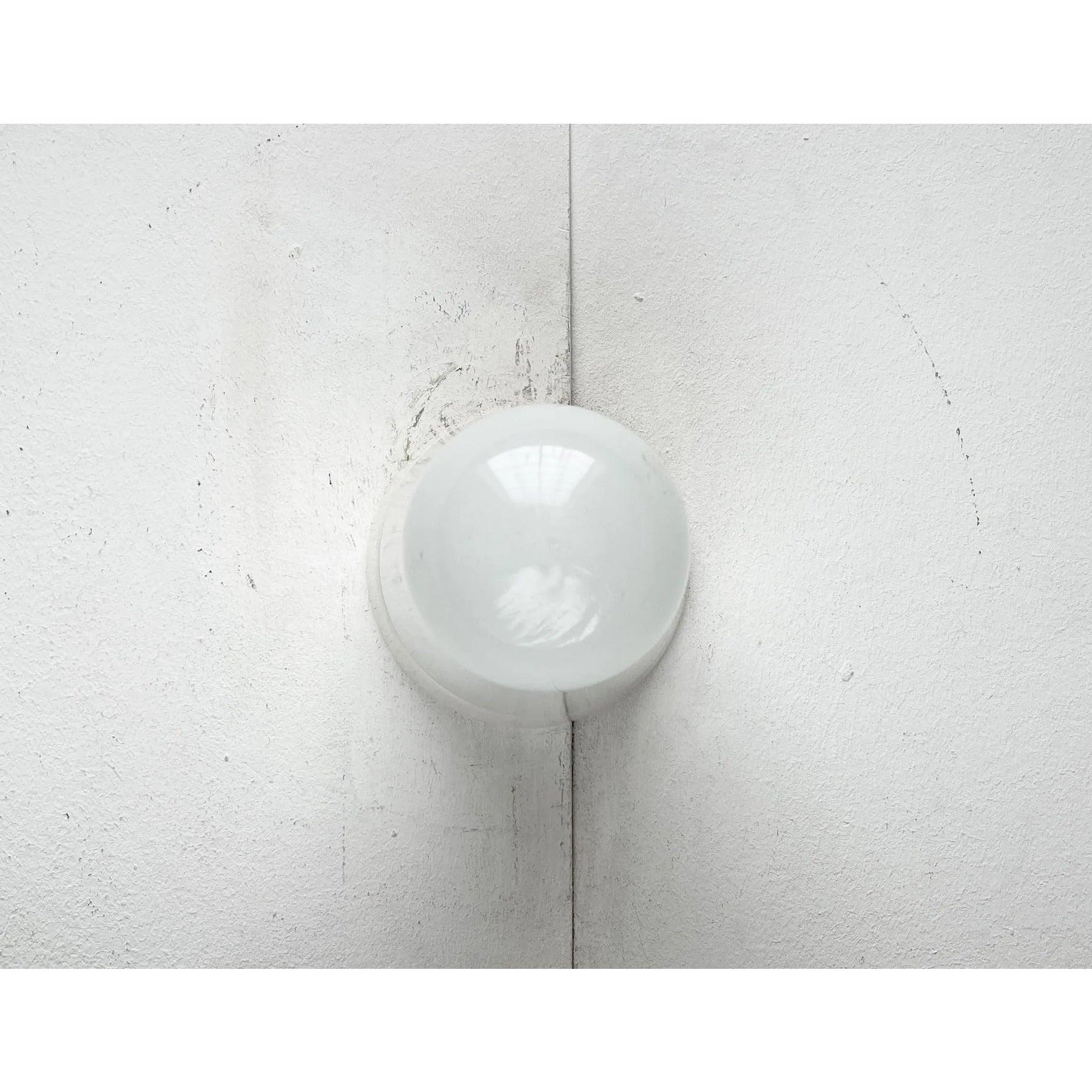 Lampada da soffitto minimalista di metà secolo in ceramica e vetro, anni '50 in vendita 2