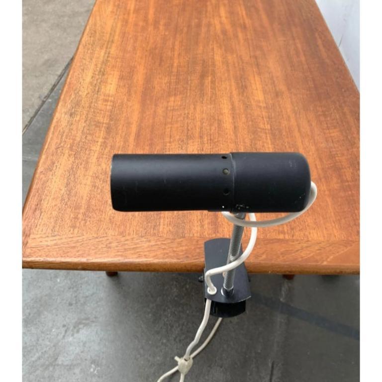 Mid-Century Minimalist Clamp Table Lamp, 1960s For Sale 4