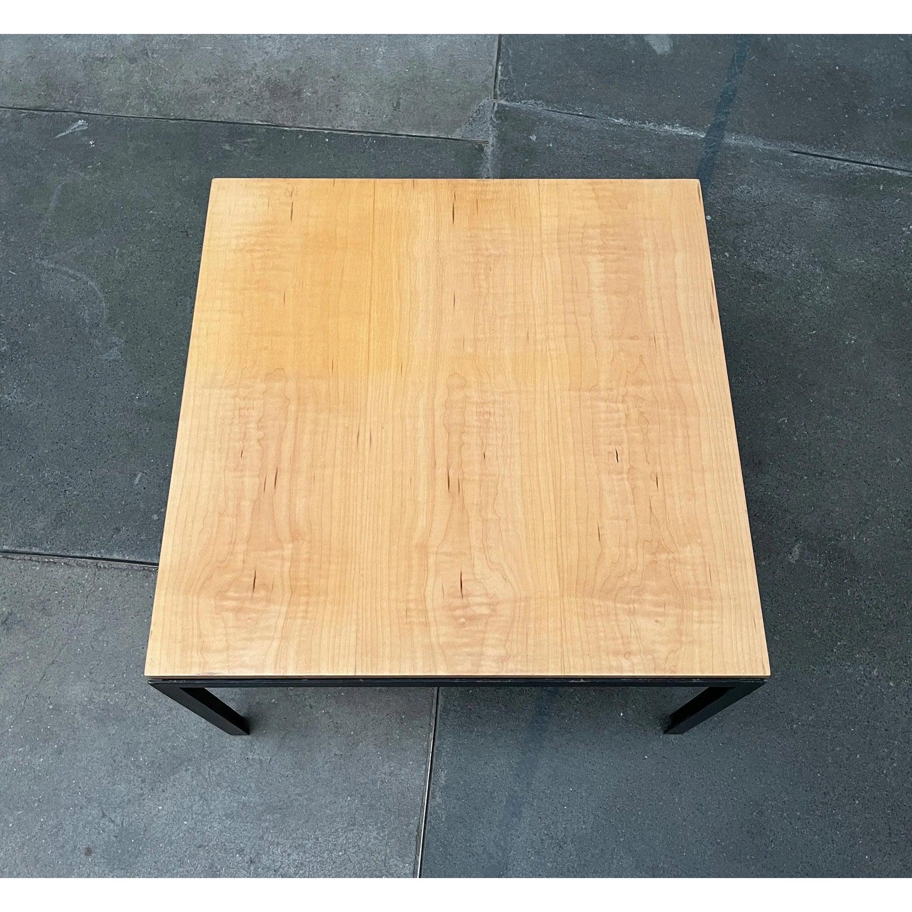 Minimalistischer Couch-Beistelltisch von Florence Knoll aus der Jahrhundertmitte, 1950er Jahre im Angebot 1
