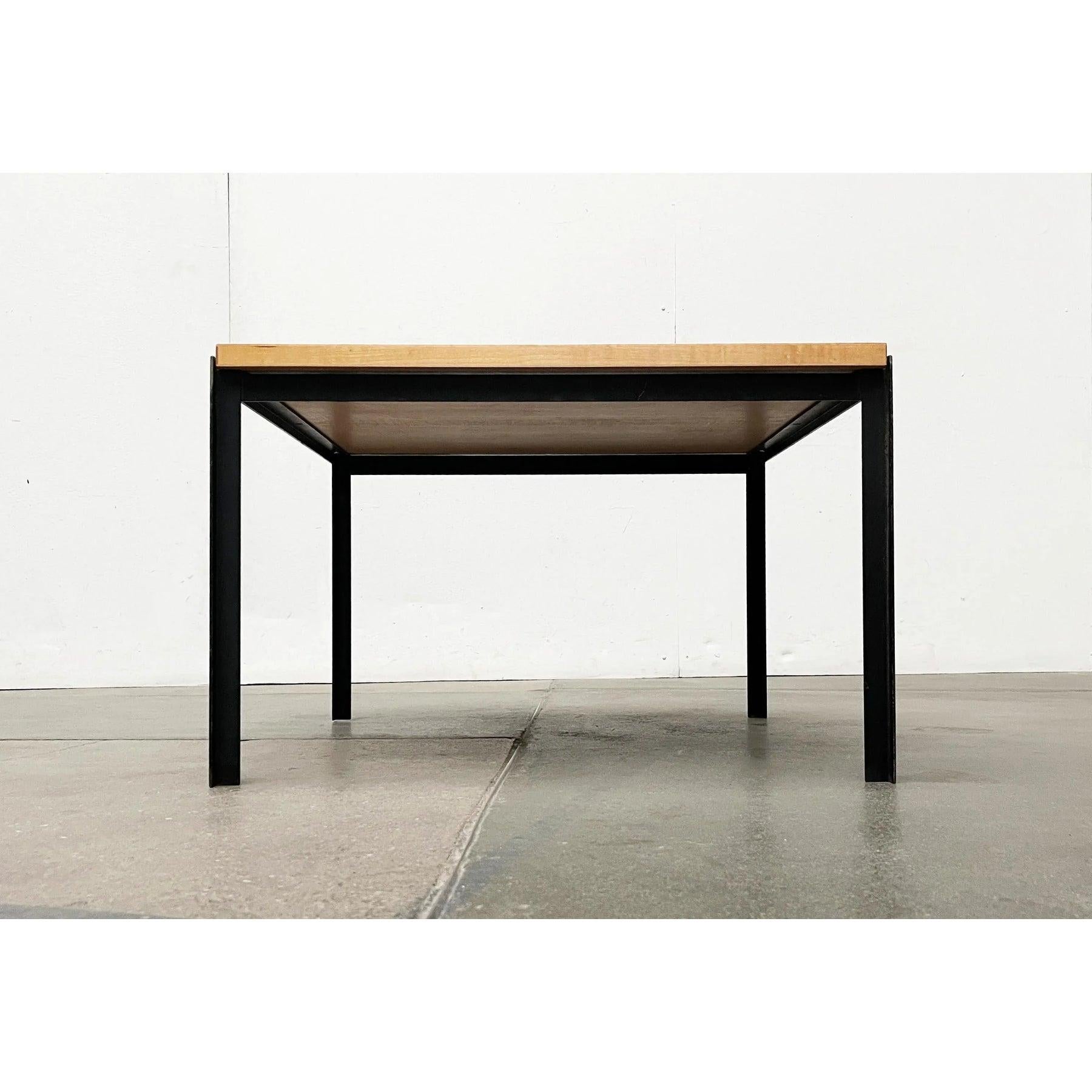Minimalistischer Couch-Beistelltisch von Florence Knoll aus der Jahrhundertmitte, 1950er Jahre im Angebot 2